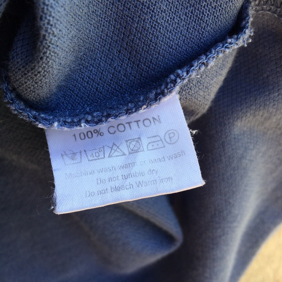 Burberry Thrashed Faded Vintage Burberry London Nova Check Polo Tee Size US L / EU 52-54 / 3 - 8 Thumbnail