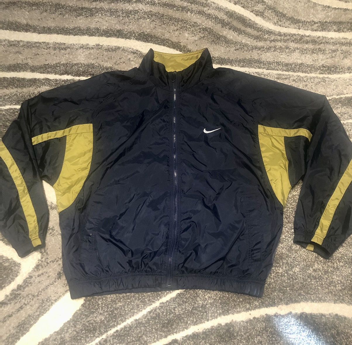 Nike Nike vintage lightweight windbreaker Size US M / EU 48-50 / 2 - 1 Thumbnail