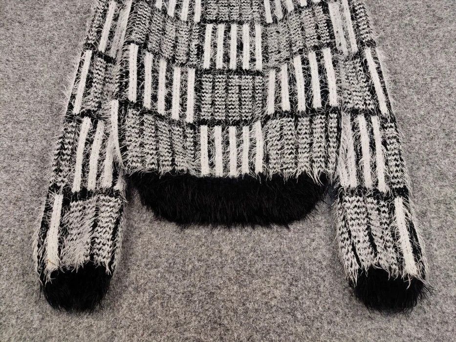 Japanese Brand Vintage 90's Japanese Pattern Mohair Style Crewneck Sweater Size US S / EU 44-46 / 1 - 4 Thumbnail