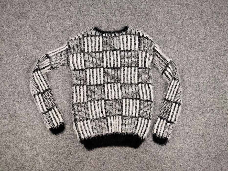 Japanese Brand Vintage 90's Japanese Pattern Mohair Style Crewneck Sweater Size US S / EU 44-46 / 1 - 7 Thumbnail