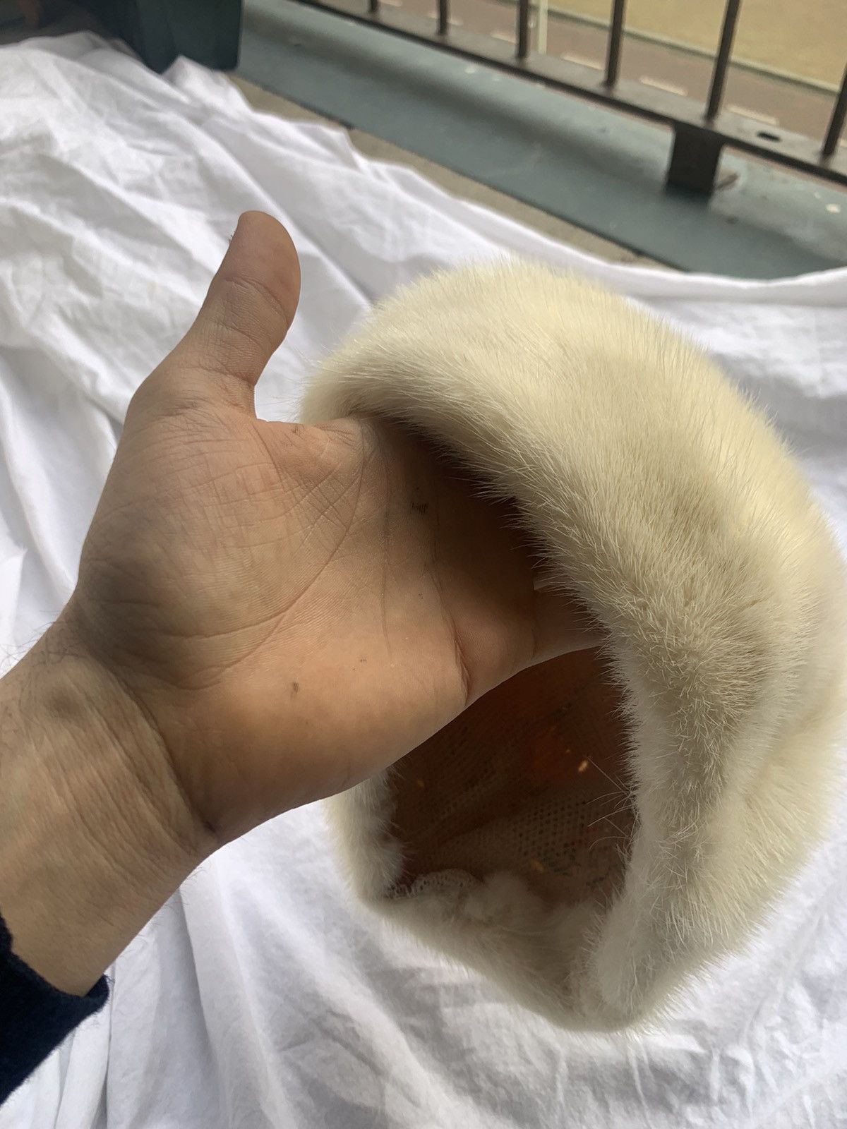 Yohji Yamamoto White AW2000 fur hat Size ONE SIZE - 3 Thumbnail