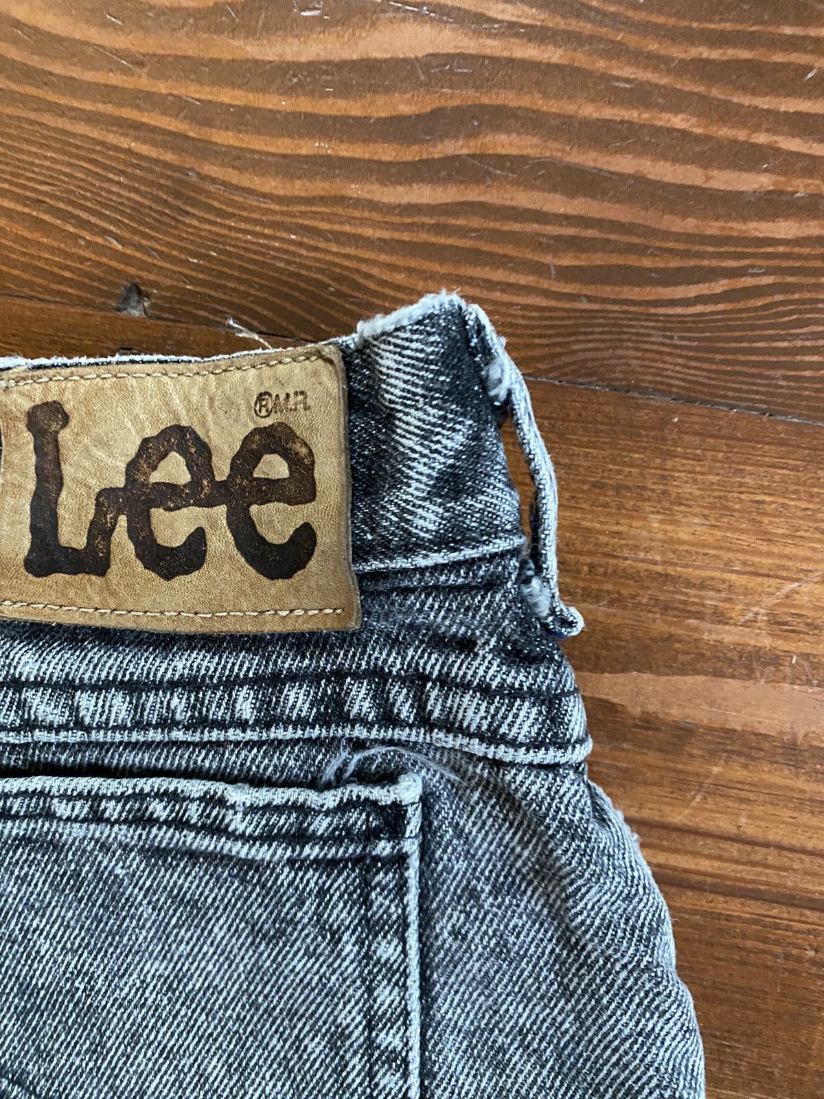 Lee Vintage 80’s Lee Riders Charcoal Acid Wash Denim Jean Shorts Size US 37 - 10 Thumbnail