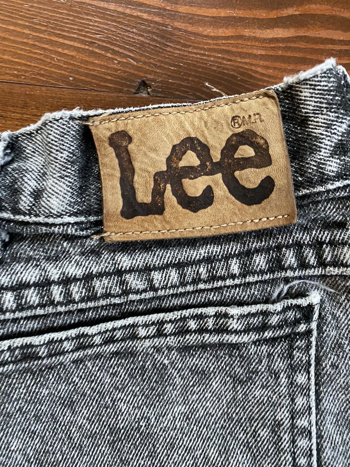 Lee Vintage 80’s Lee Riders Charcoal Acid Wash Denim Jean Shorts Size US 37 - 3 Thumbnail