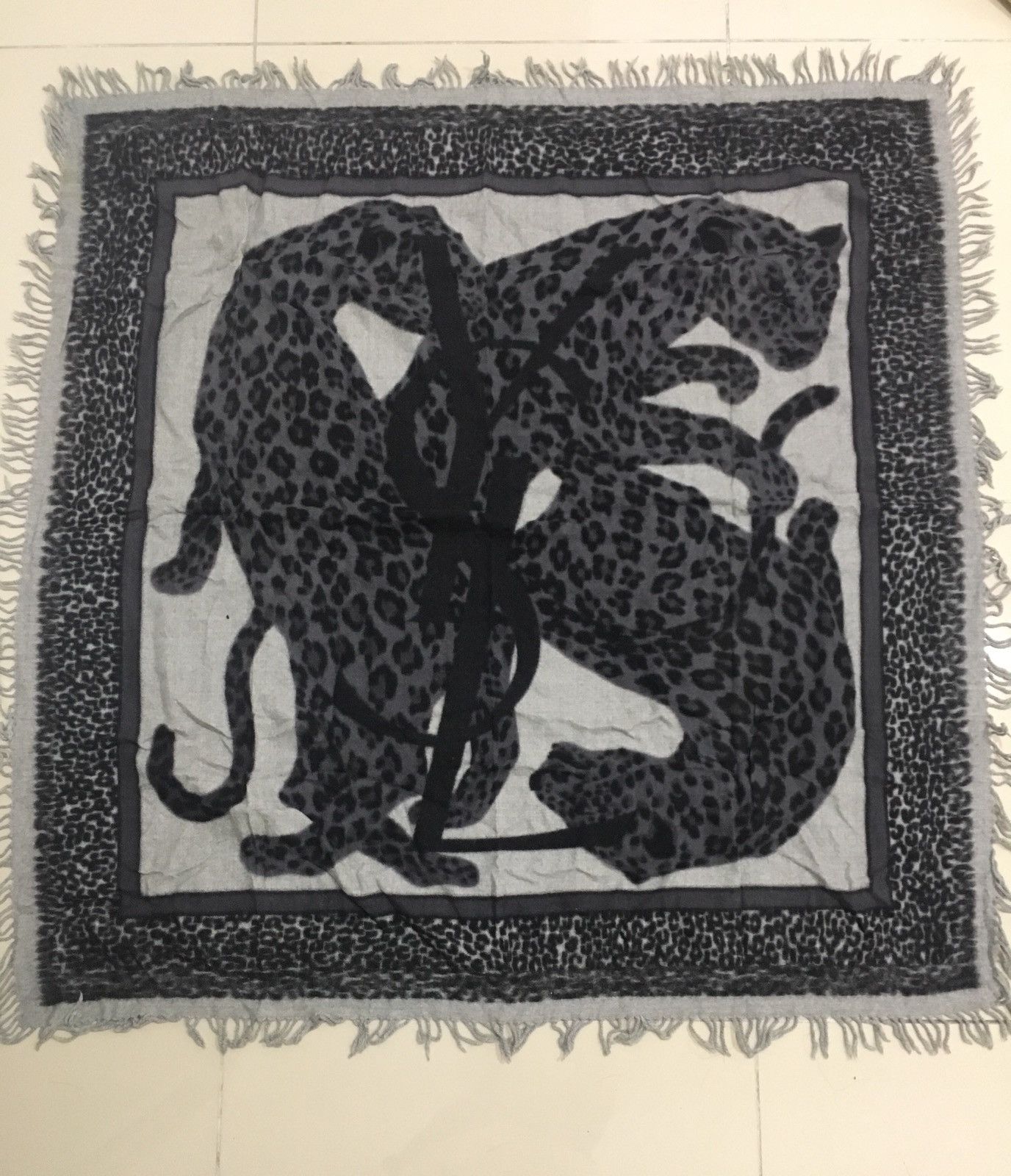 Yves Saint Laurent leopard printed* wool Size ONE SIZE - 1 Preview