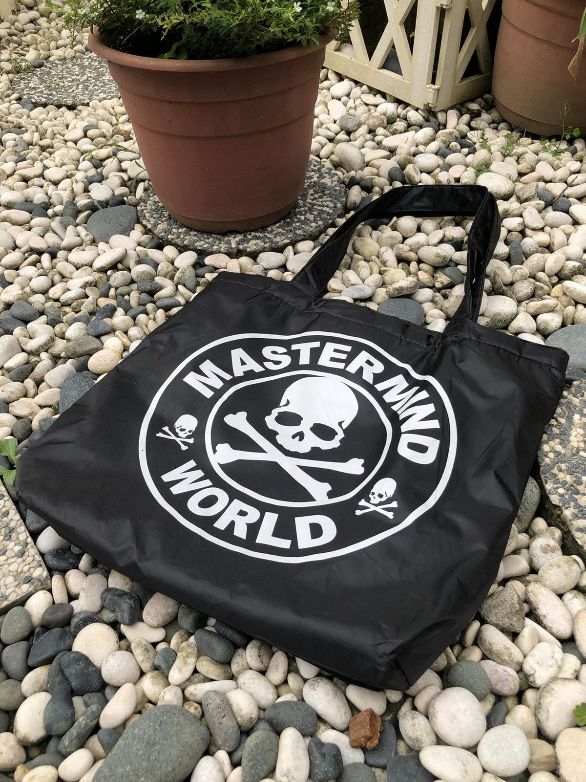 Japanese Brand MASTERMIND WORLD TOTE BAG ( MAGAZINE ) Size ONE SIZE - 3 Thumbnail