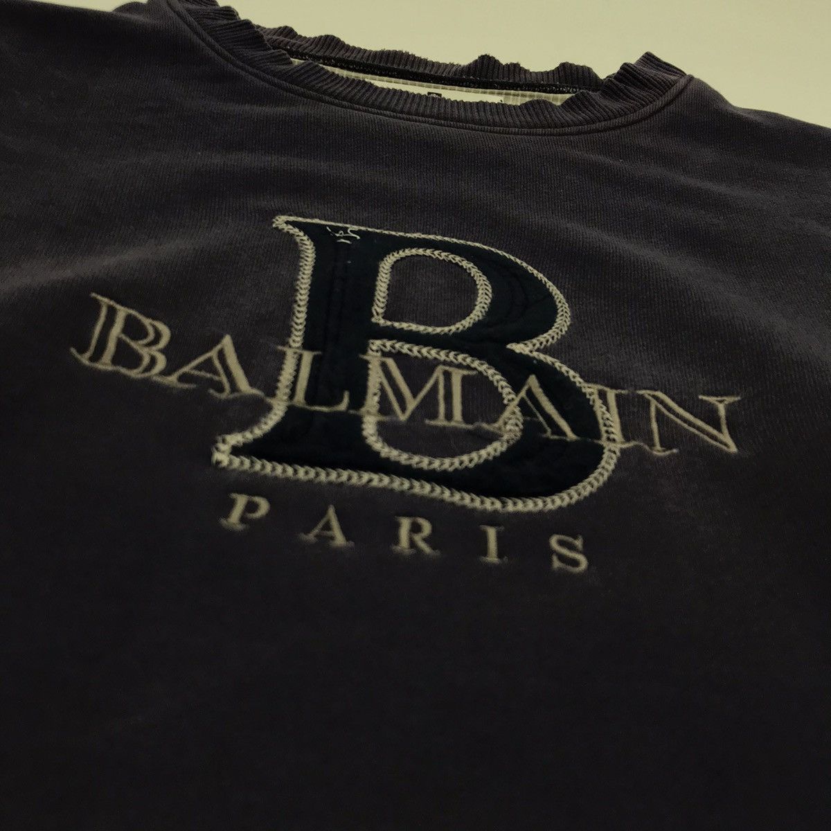 Pierre Balmain × Vintage Vintage Distressed Pierre Balmain Big Embroidery Sweatshirt Size US M / EU 48-50 / 2 - 3 Thumbnail