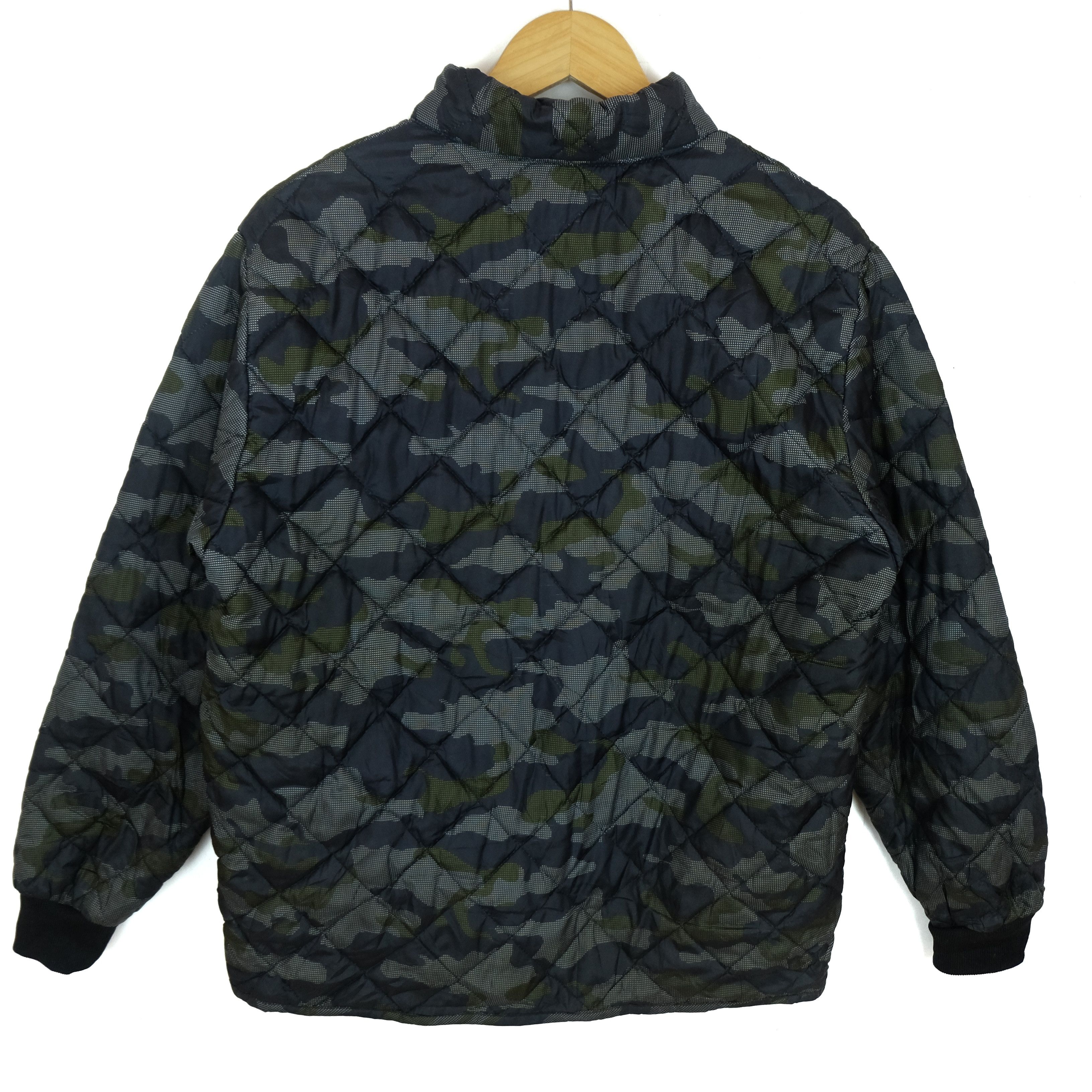 Japanese Brand MILITARY Army Camouflage Puffer Jacket Size US L / EU 52-54 / 3 - 8 Thumbnail
