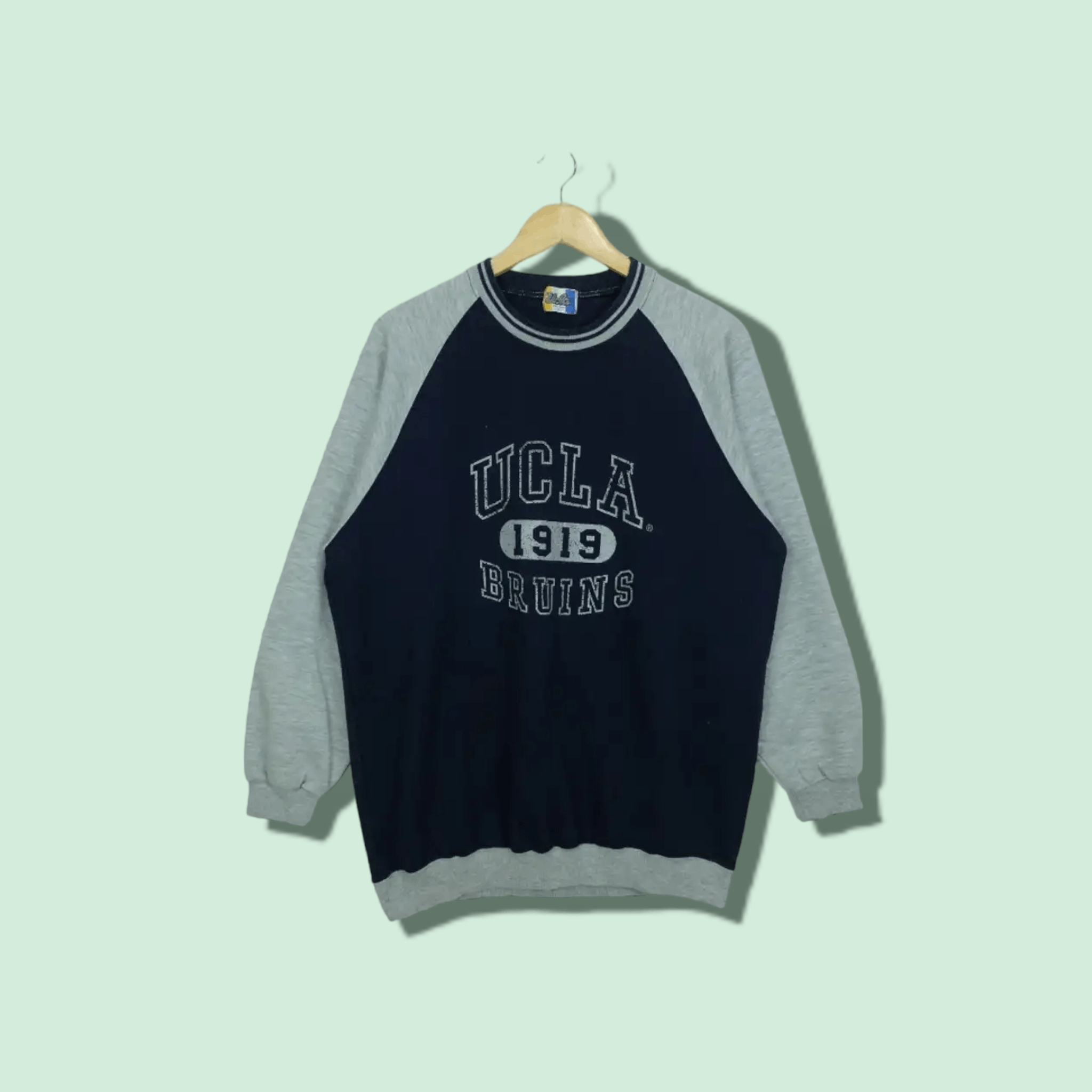 Vintage 90's Vintage UCLA Sweatshirts Jumper Pullover Sweater Size US L / EU 52-54 / 3 - 1 Thumbnail