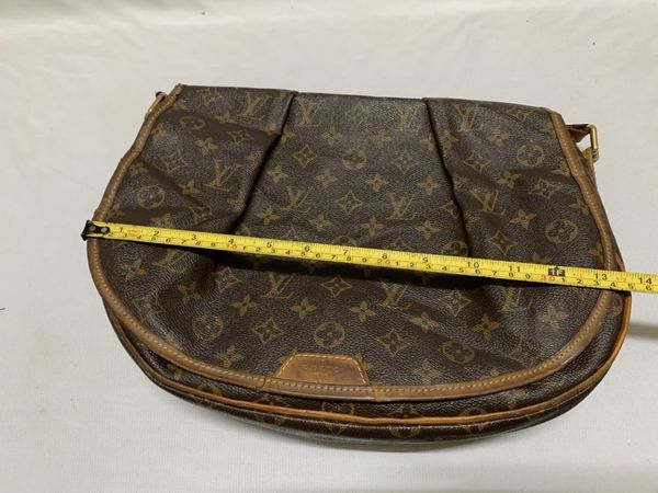 Vintage lv sling outlet bag