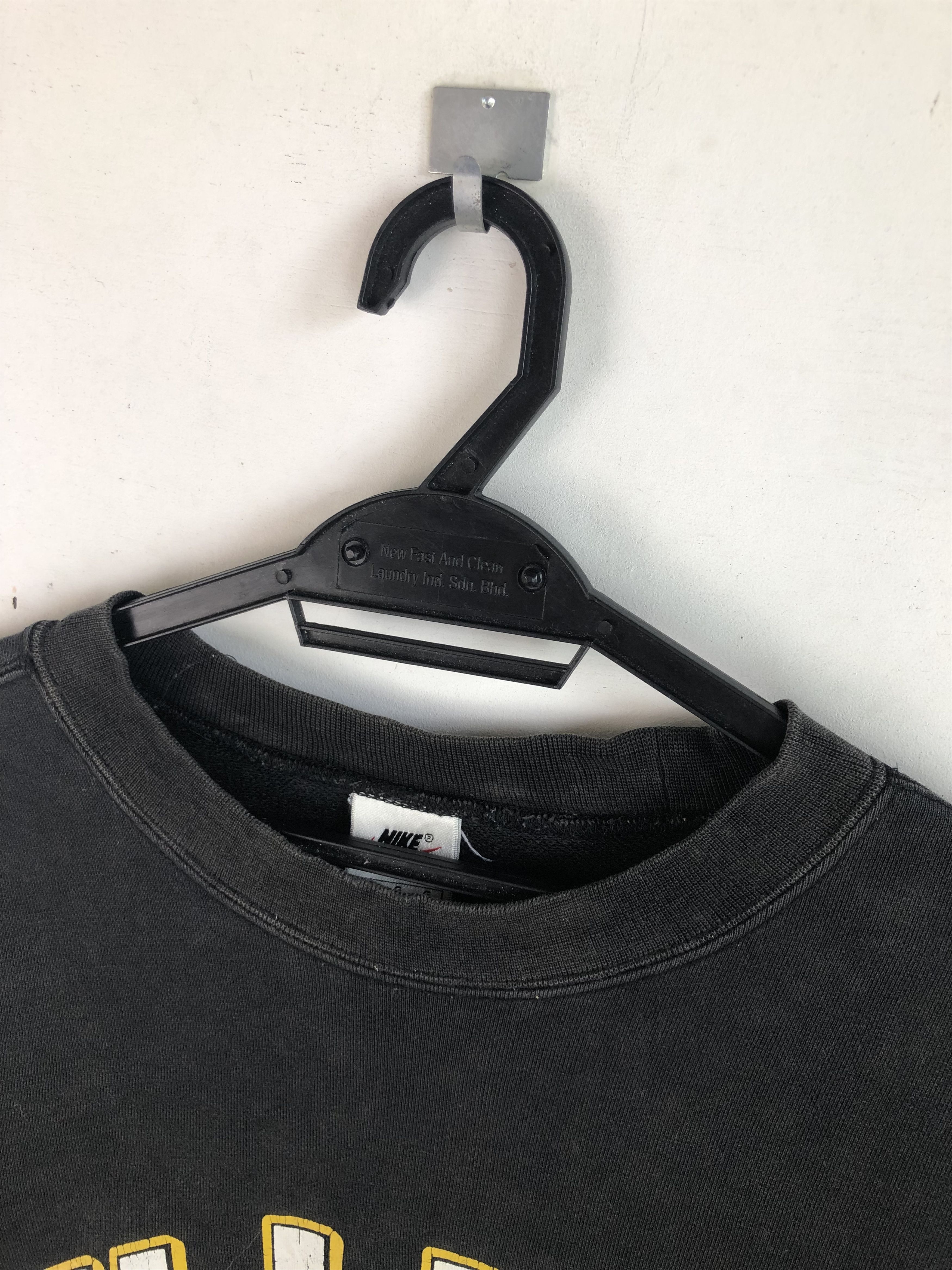 Nike VINTAGE 90’S DISTRESSED NIKE BIG LOGO SWEATSHIRT Size US M / EU 48-50 / 2 - 6 Thumbnail
