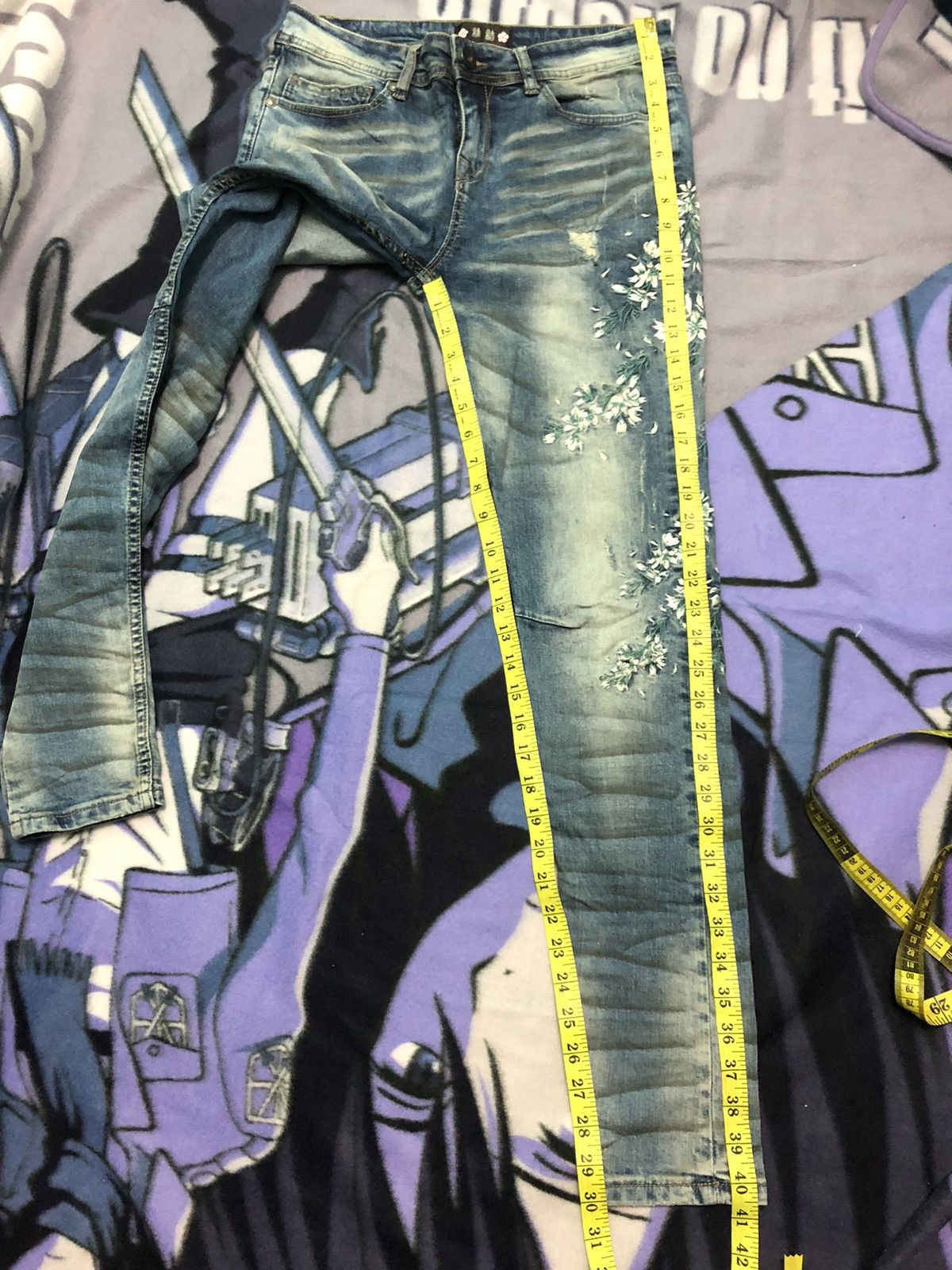 Edition Japan × Japanese Brand JAPANESE BRAND SAKURA EMBROIDERED SLIM SKINNY JEANS Size US 30 / EU 46 - 12 Thumbnail