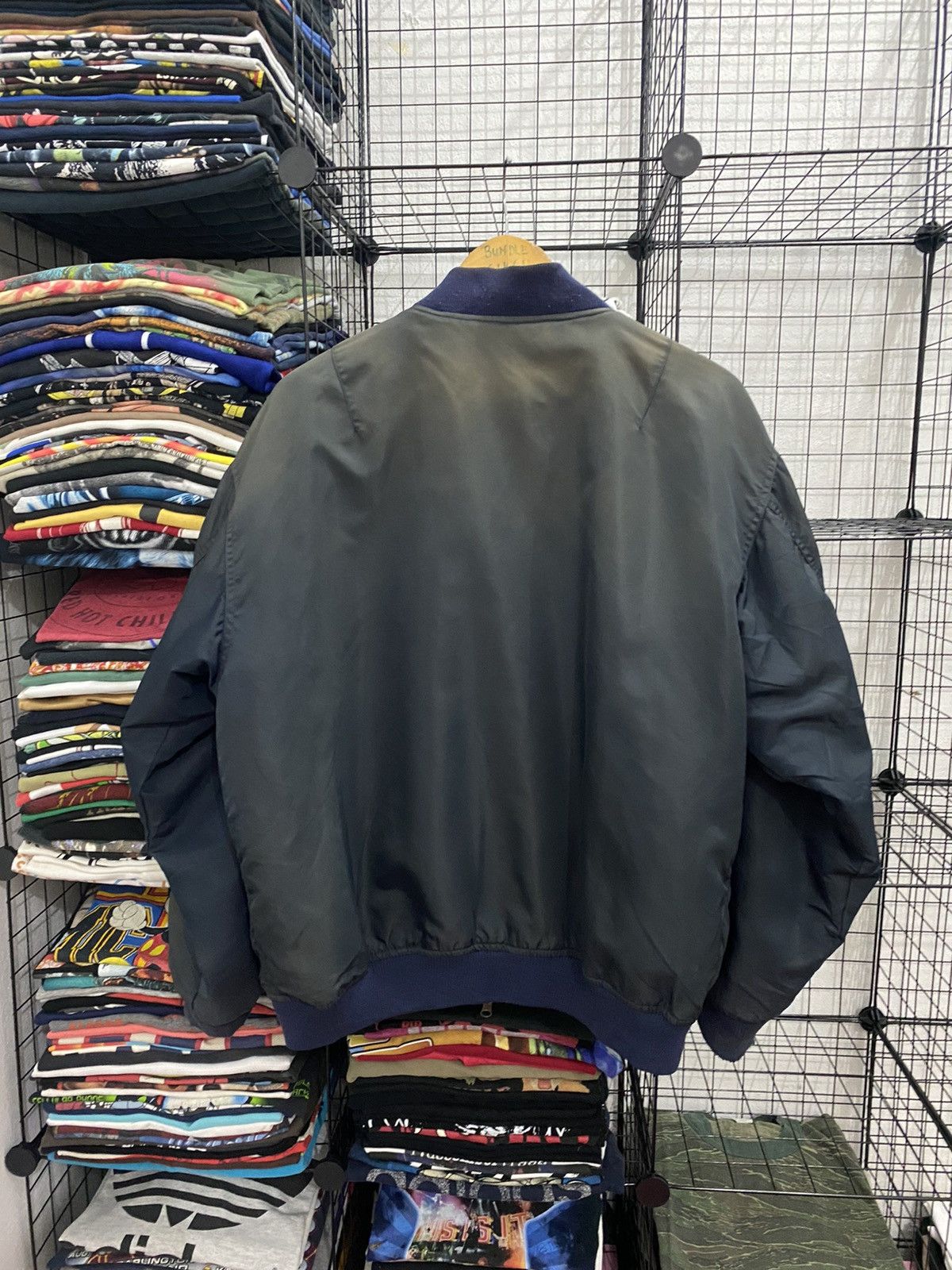 Vintage VINTAGE SUNTORY COFFEE REVERSIBLE BOMBER JACKET Size US L / EU 52-54 / 3 - 10 Thumbnail