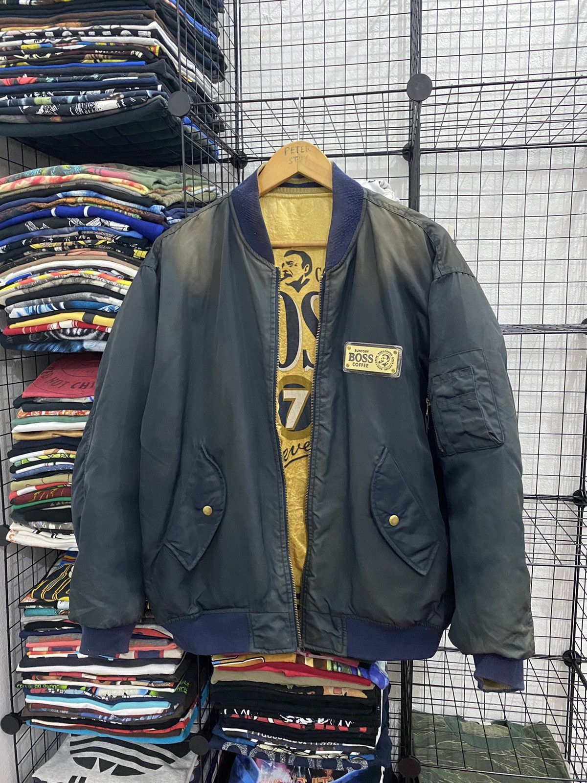 Vintage VINTAGE SUNTORY COFFEE REVERSIBLE BOMBER JACKET Size US L / EU 52-54 / 3 - 9 Thumbnail