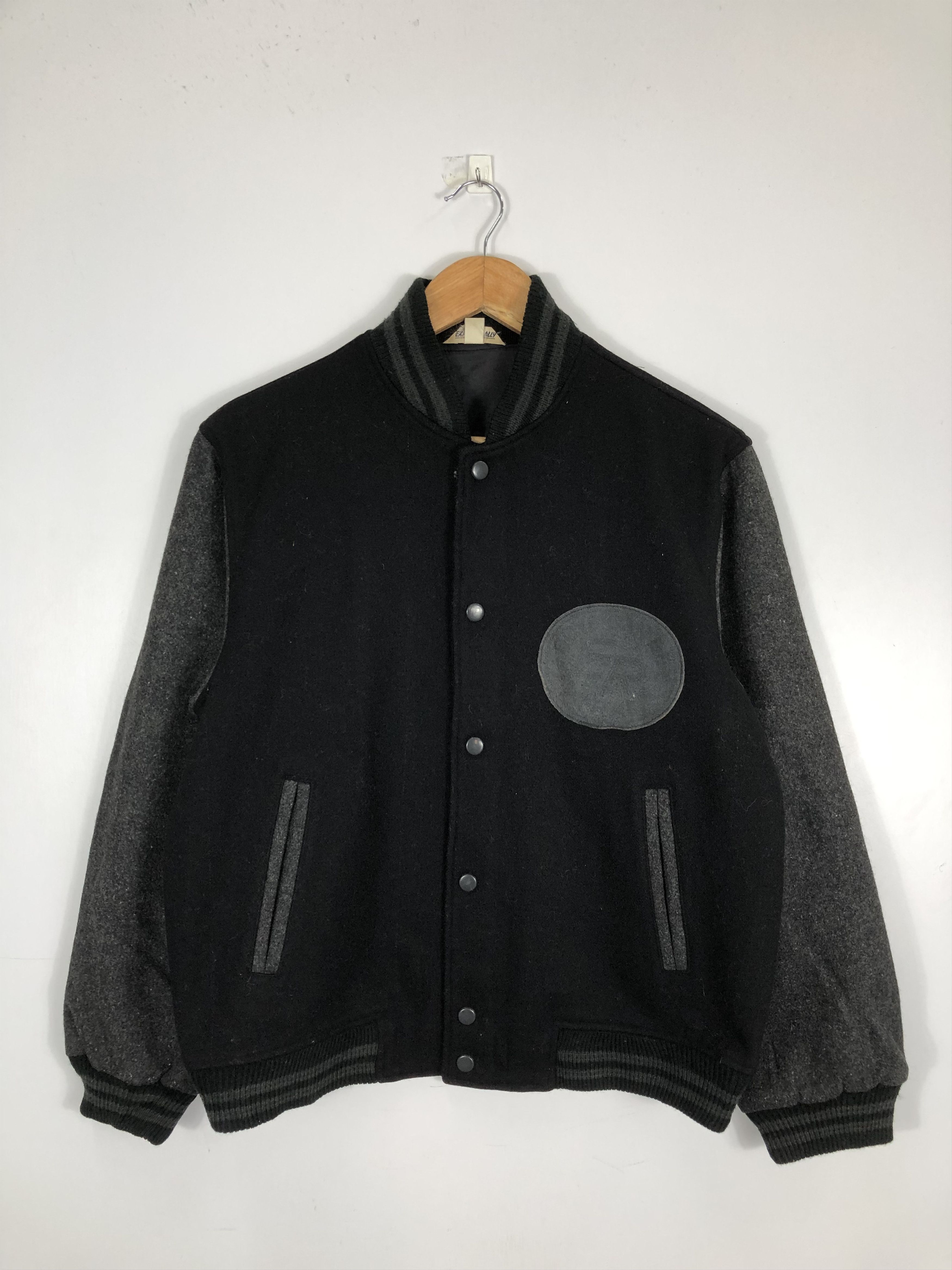 Japanese Brand Vintage Japanese Brand Varsity Jacket Wool V0211 Size US S / EU 44-46 / 1 - 1 Thumbnail