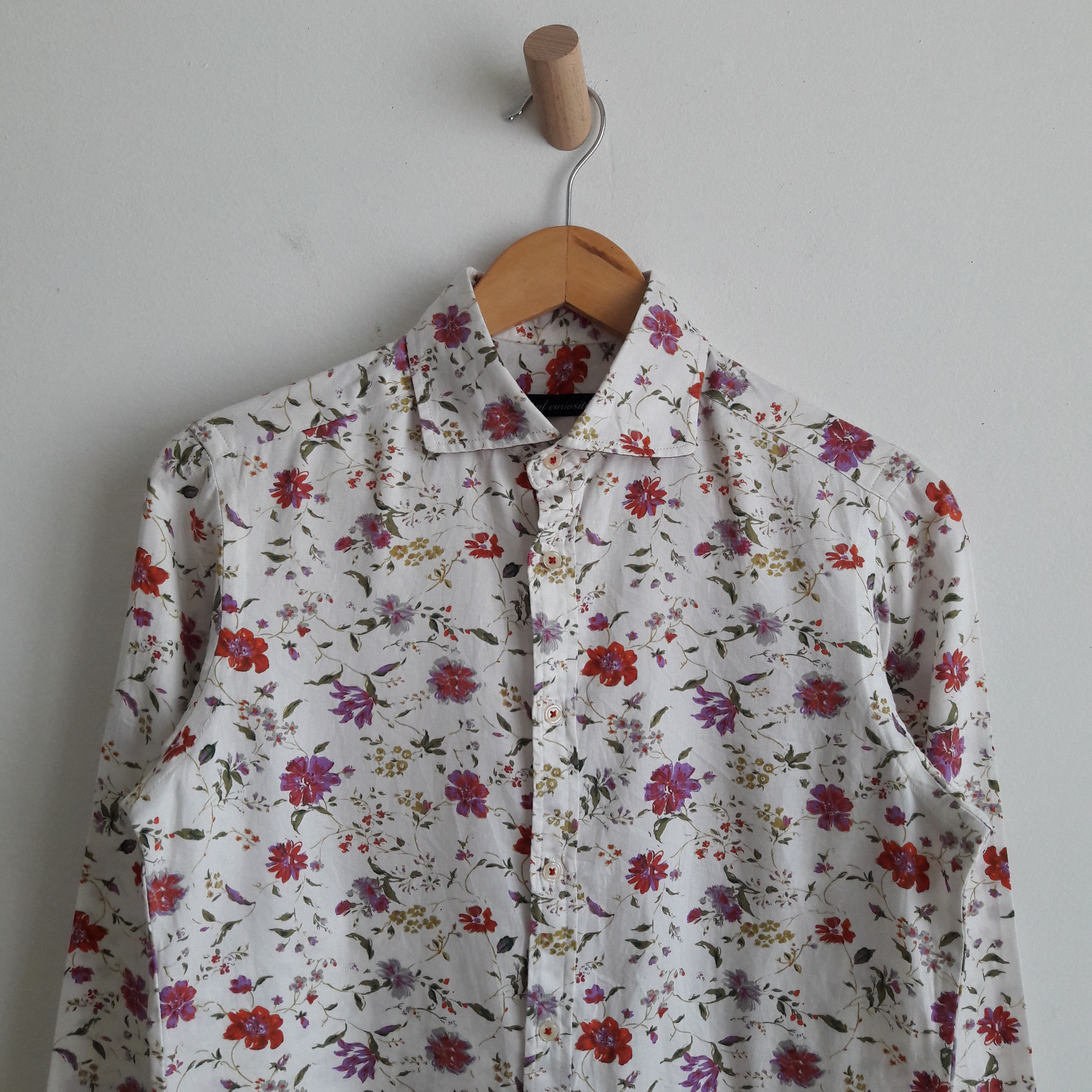 Japanese Brand 🔥Out of eutiosity floral design casual shirt Size US S / EU 44-46 / 1 - 2 Thumbnail