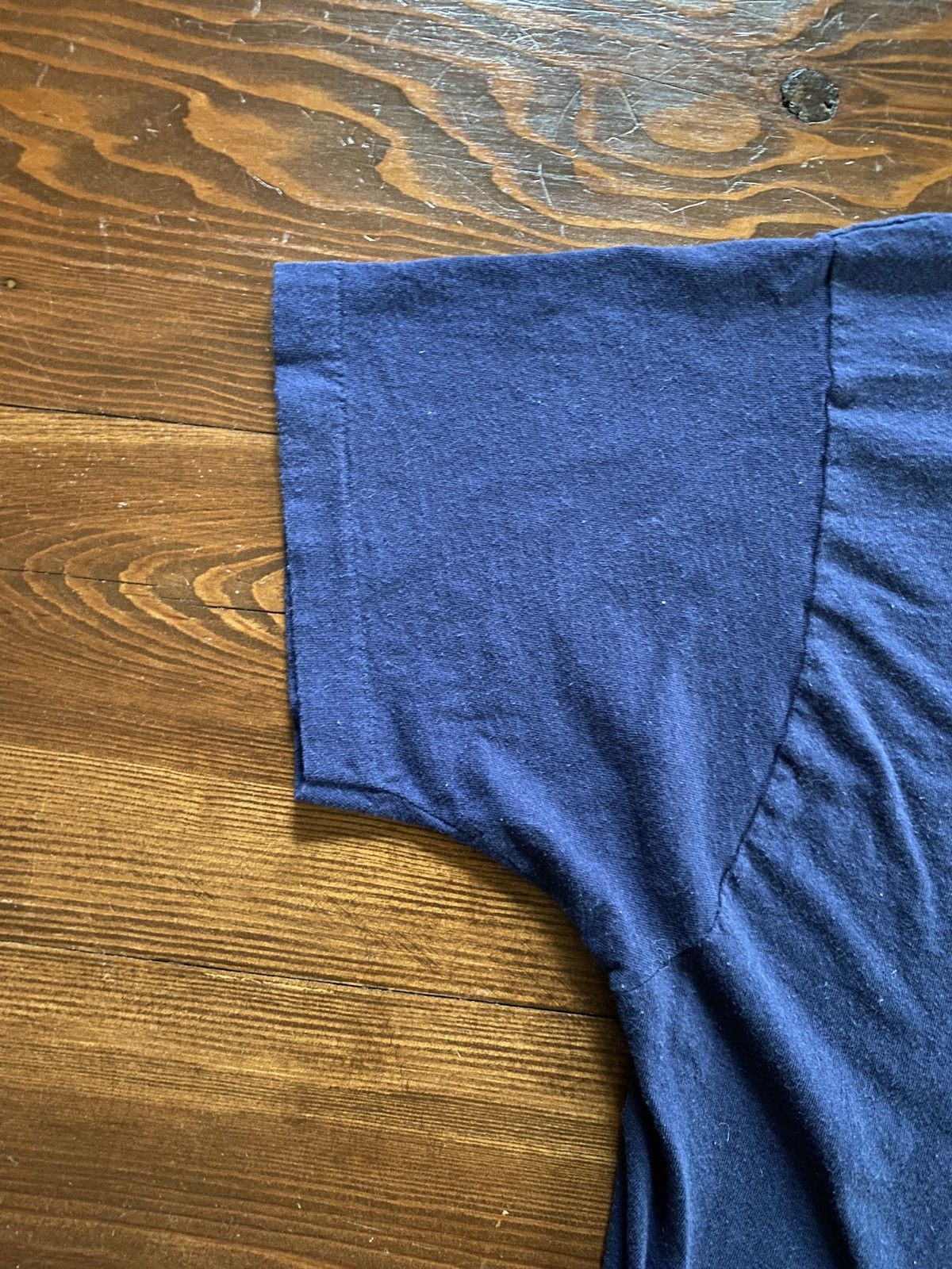 Fruit Of The Loom Vintage 80s Fruit Loom Single Stitch Blank Navy Pocket Tee Size US L / EU 52-54 / 3 - 2 Thumbnail