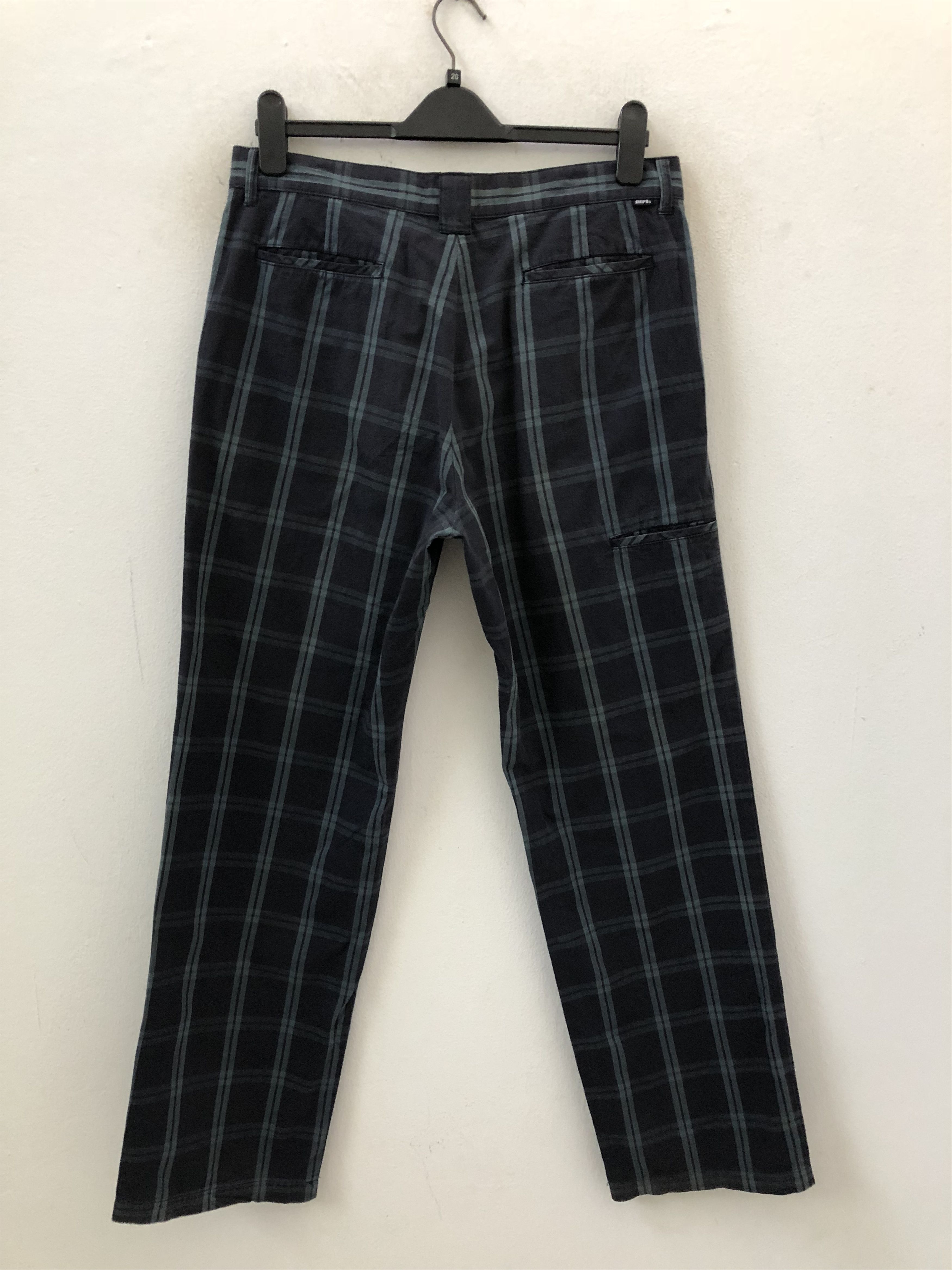 Vintage DEPT Japan Tartan Check Plaid Baggy Wide Trouser Pant Size US 34 / EU 50 - 5 Thumbnail