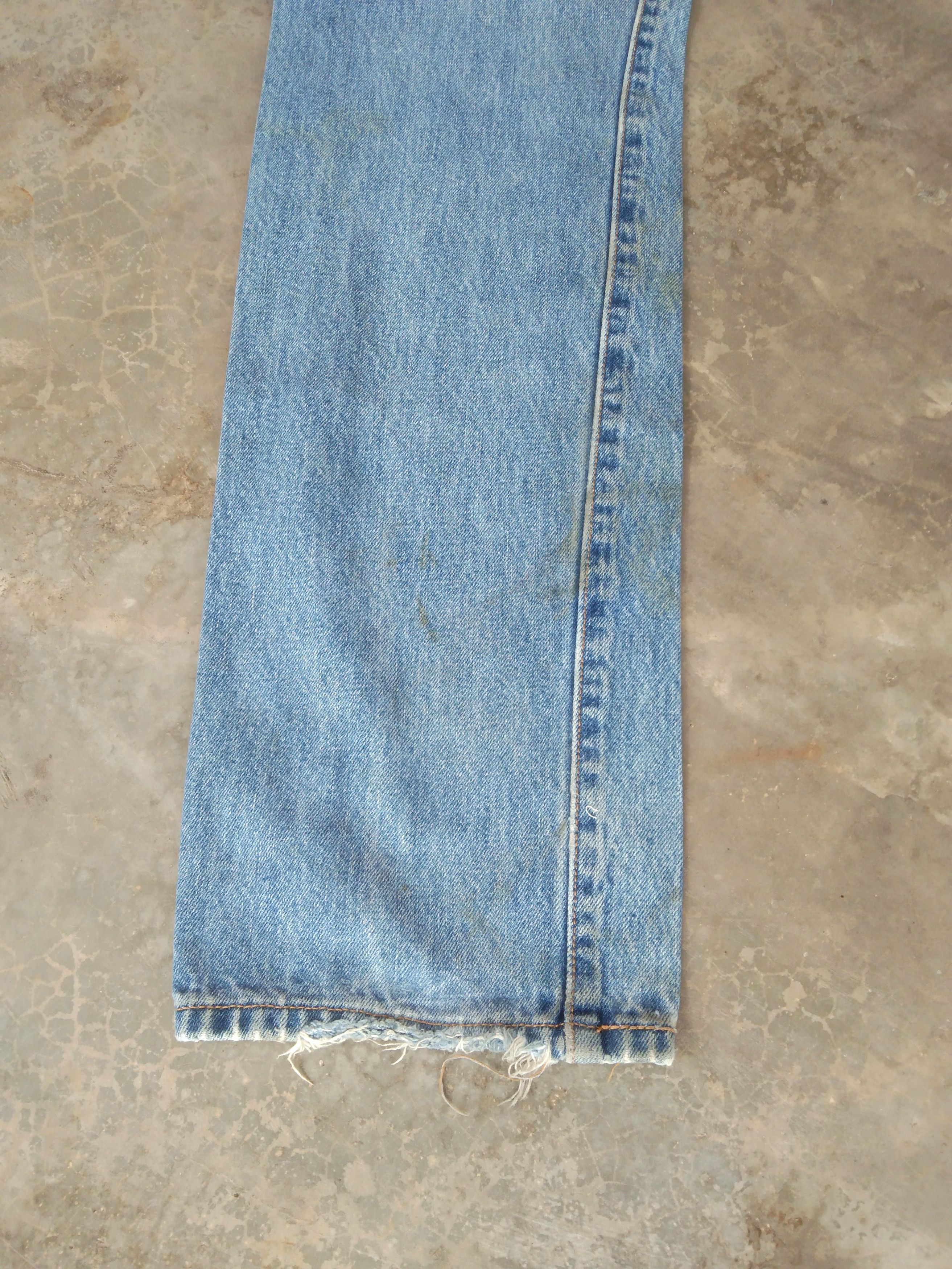 Levi's Vintage Levi's 501 Distressed Jeans 31x34 Size US 31 - 3 Thumbnail
