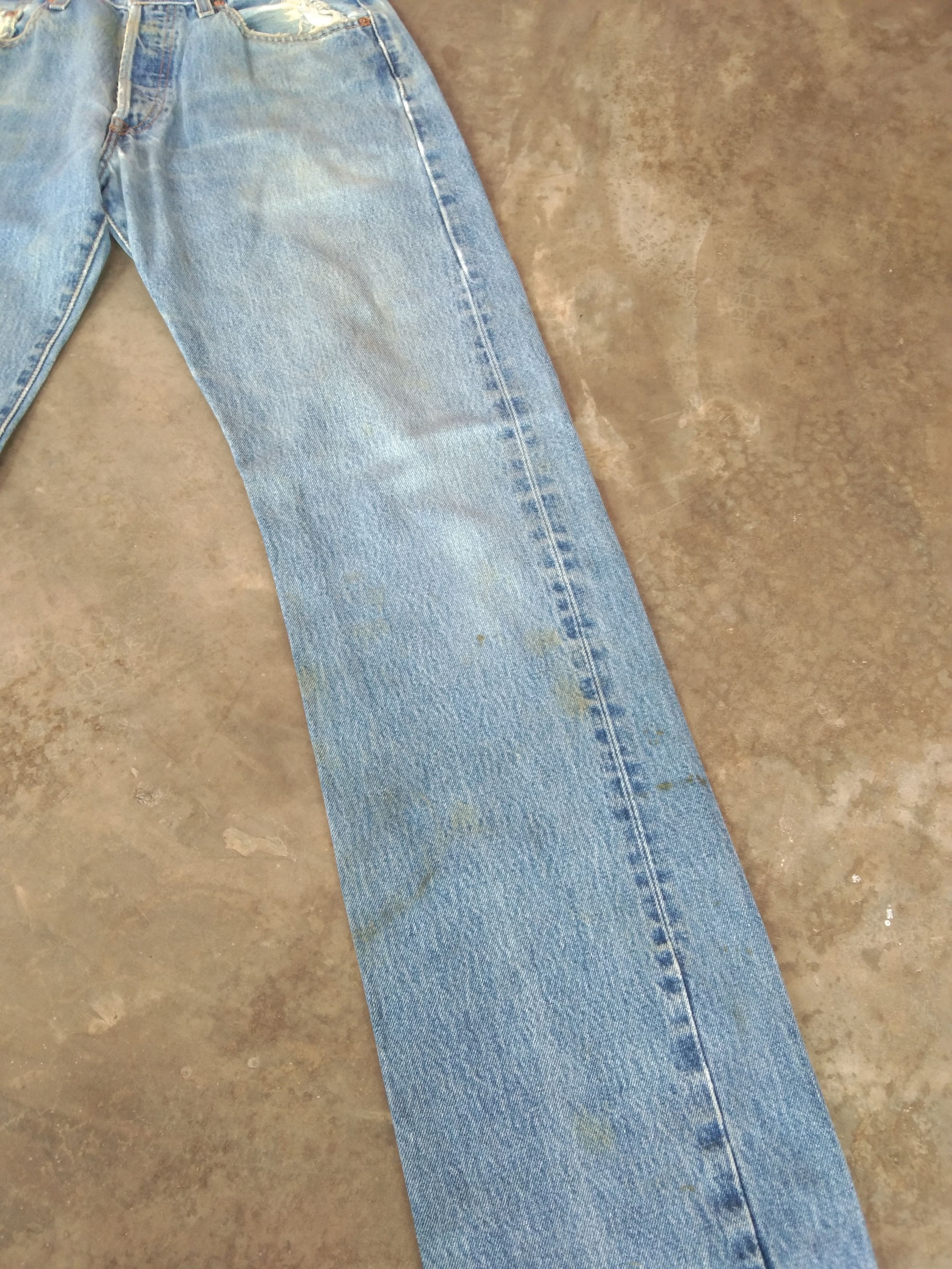 Levi's Vintage Levi's 501 Distressed Jeans 31x34 Size US 31 - 14 Thumbnail