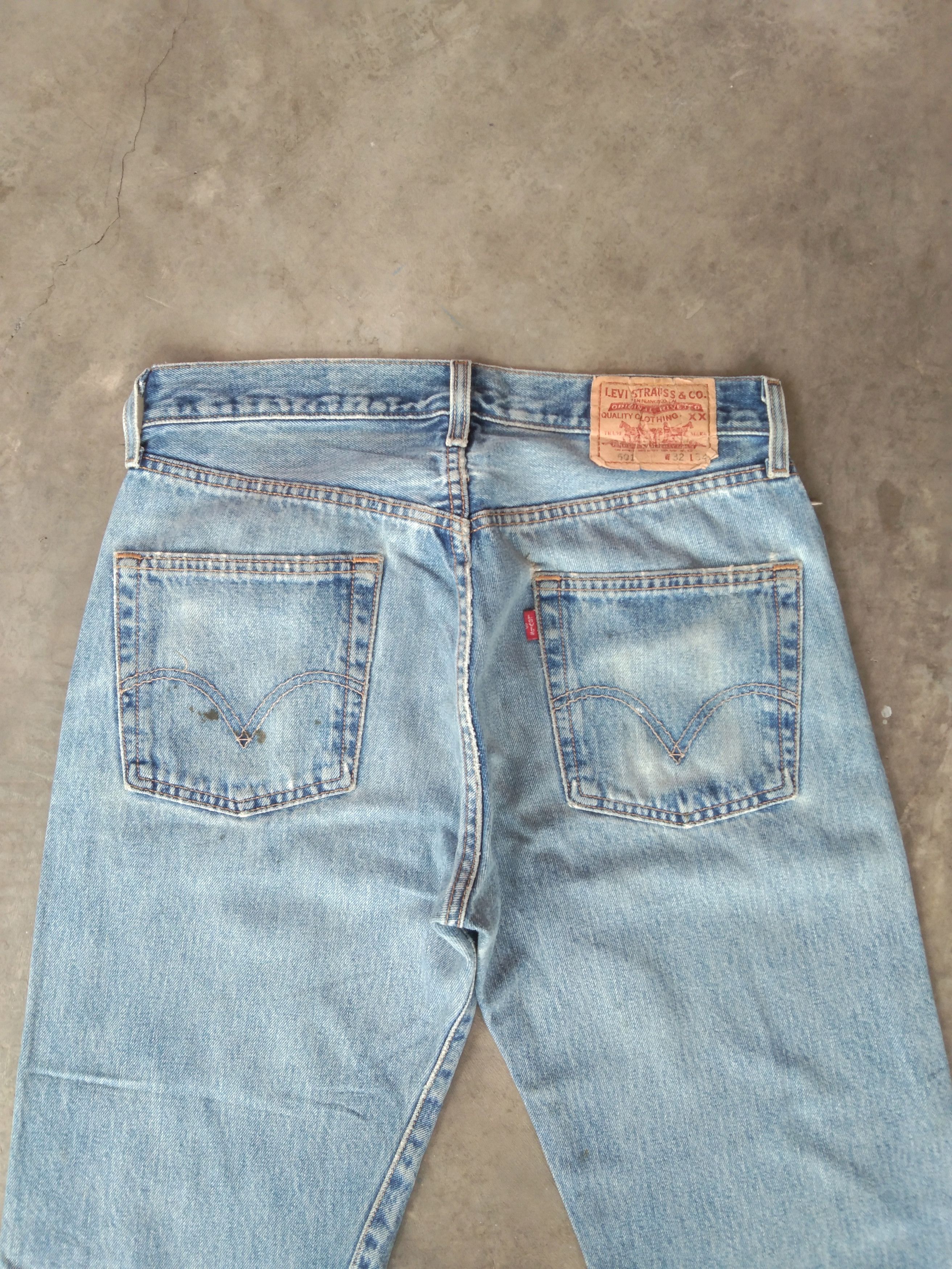 Levi's Vintage Levi's 501 Distressed Jeans 31x34 Size US 31 - 7 Thumbnail