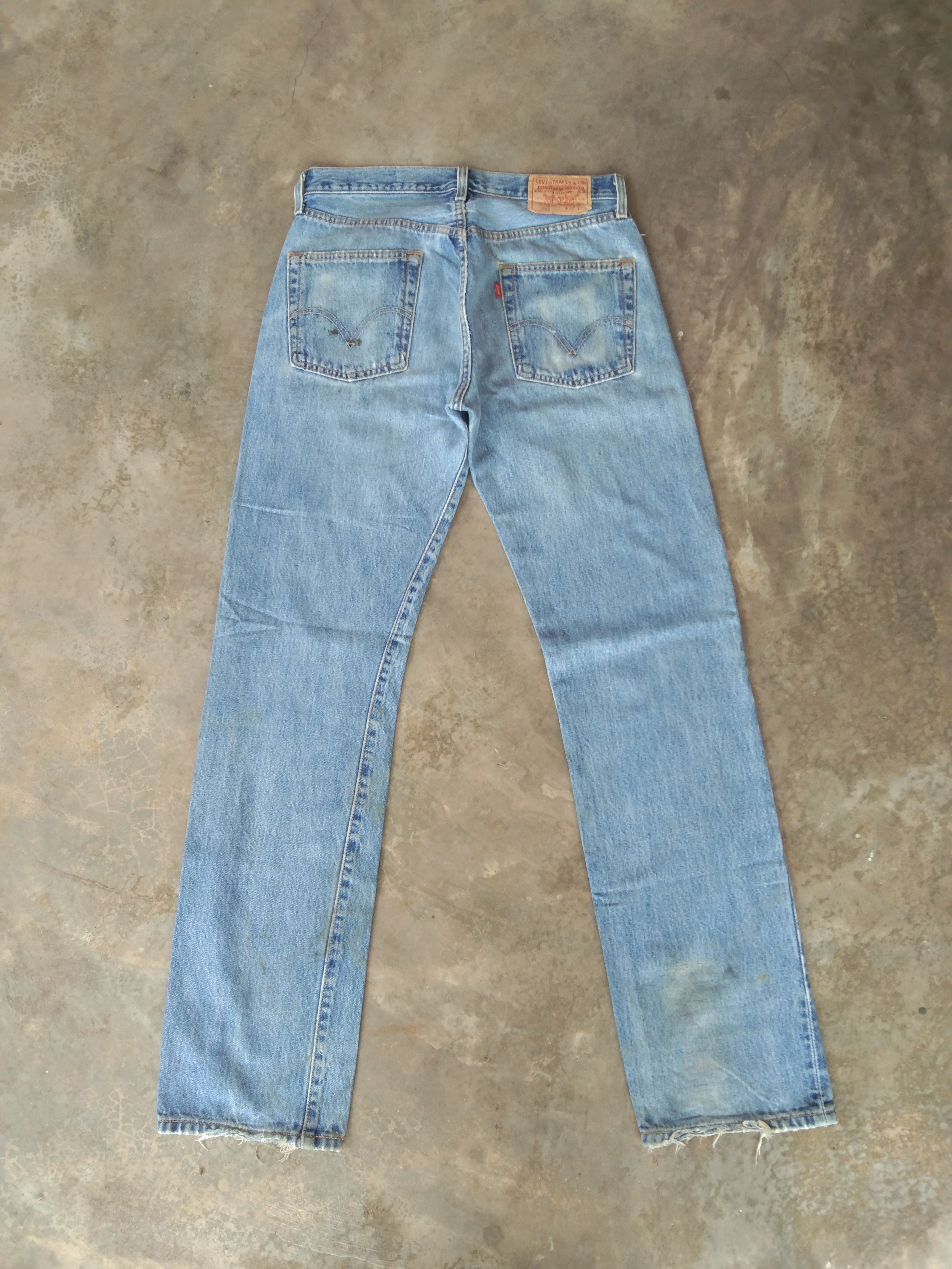 Levi's Vintage Levi's 501 Distressed Jeans 31x34 Size US 31 - 2 Thumbnail