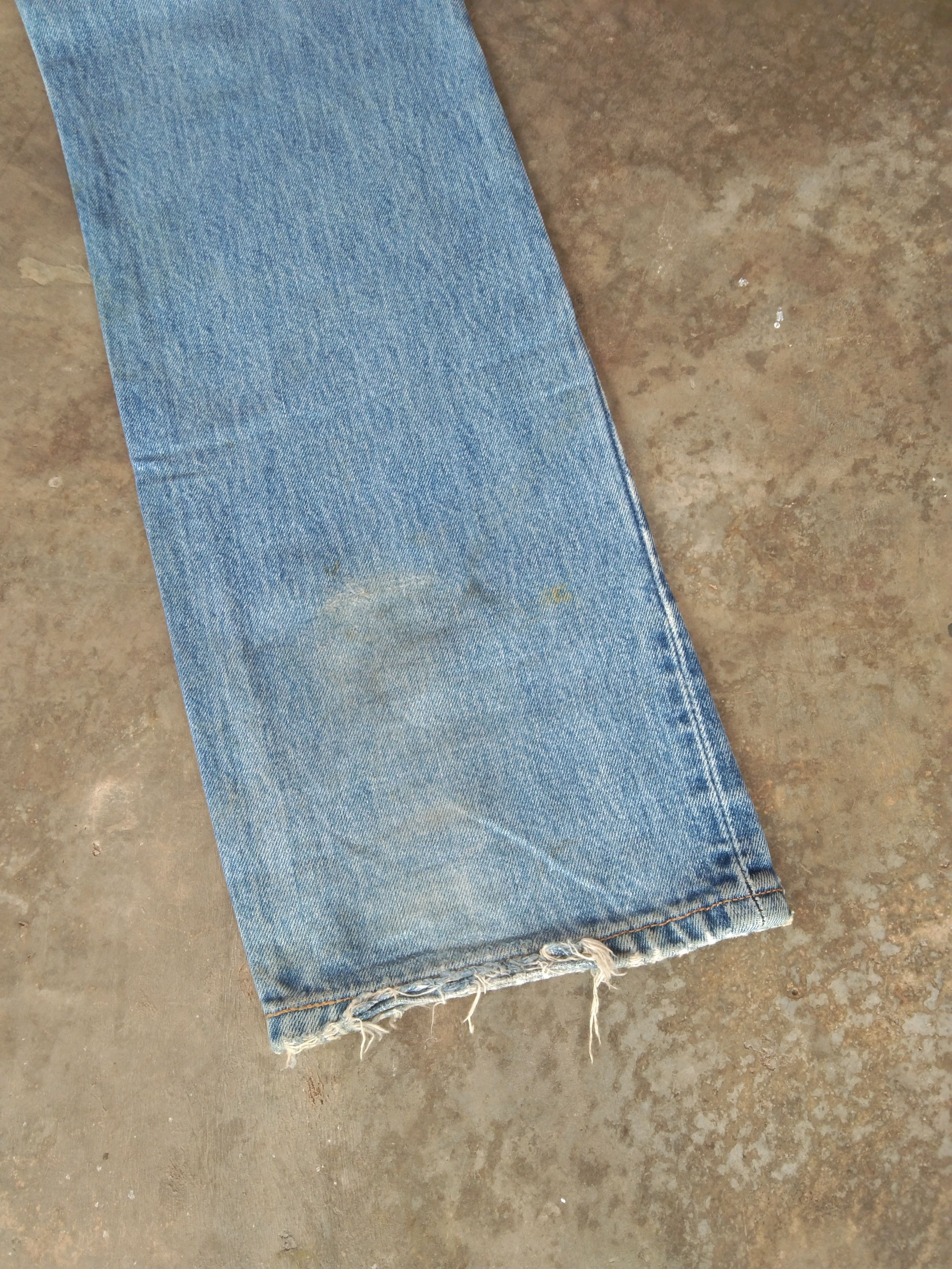 Levi's Vintage Levi's 501 Distressed Jeans 31x34 Size US 31 - 4 Thumbnail