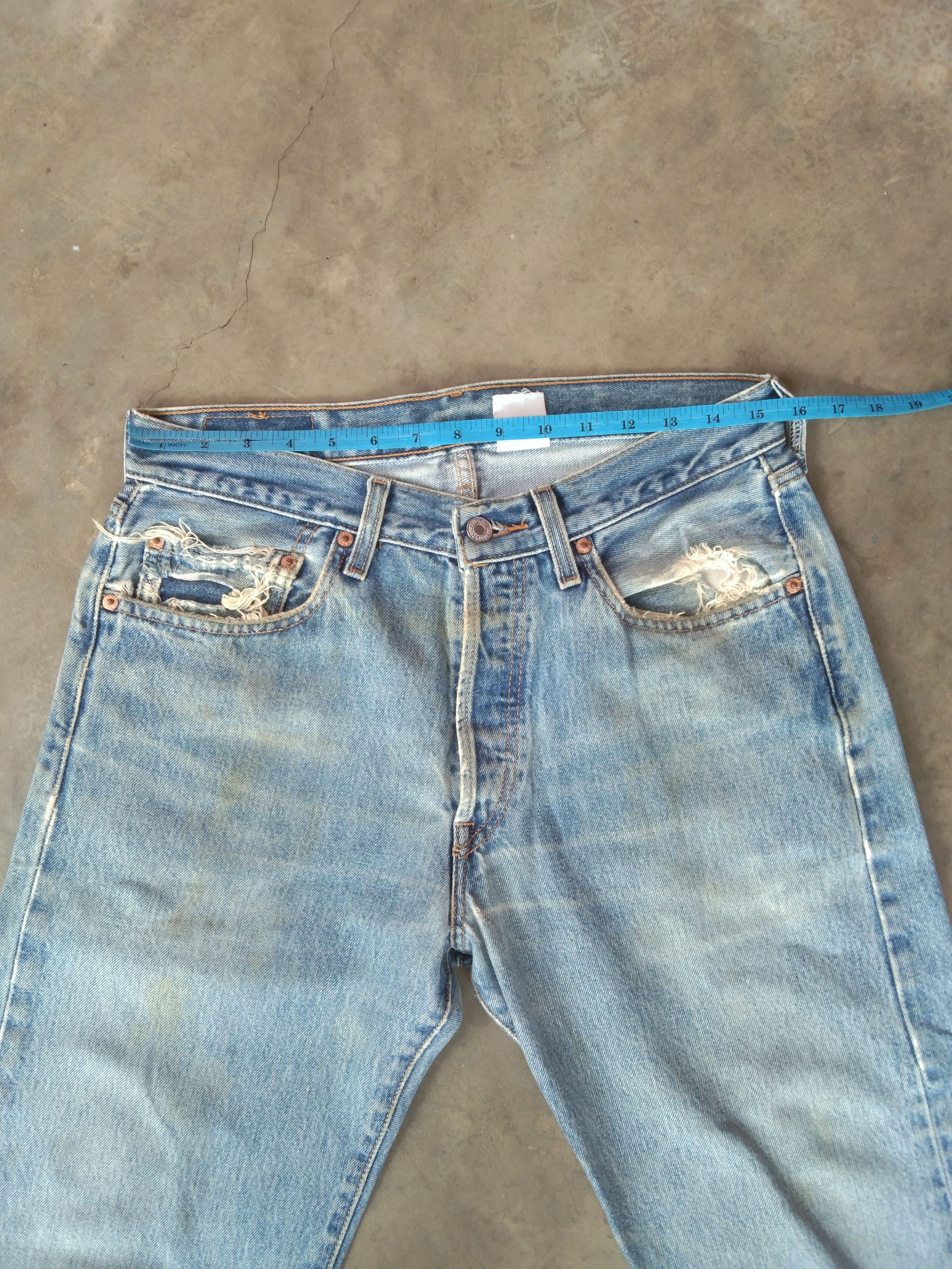 Levi's Vintage Levi's 501 Distressed Jeans 31x34 Size US 31 - 8 Thumbnail