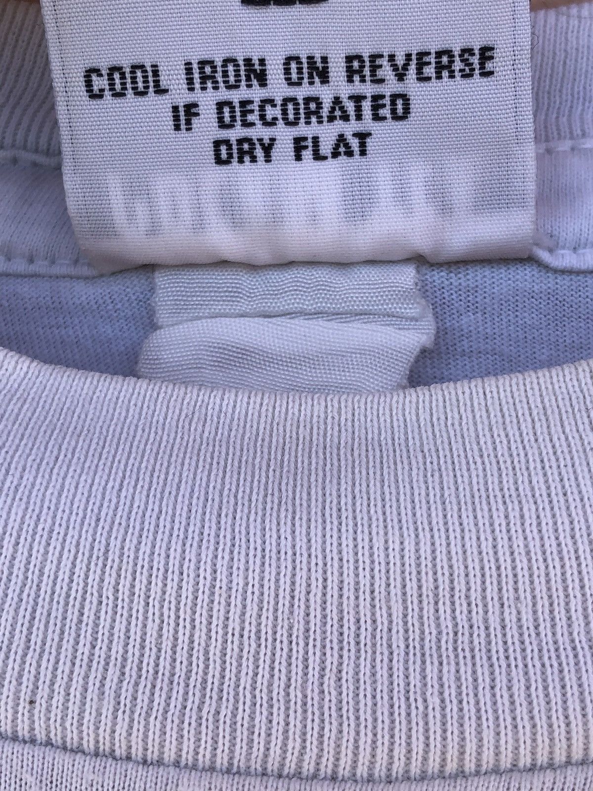 Fuck Art, Make Tees Vintage 90s Cream Tea London Parrots Arias Art White Tee Size US XL / EU 56 / 4 - 17 Thumbnail
