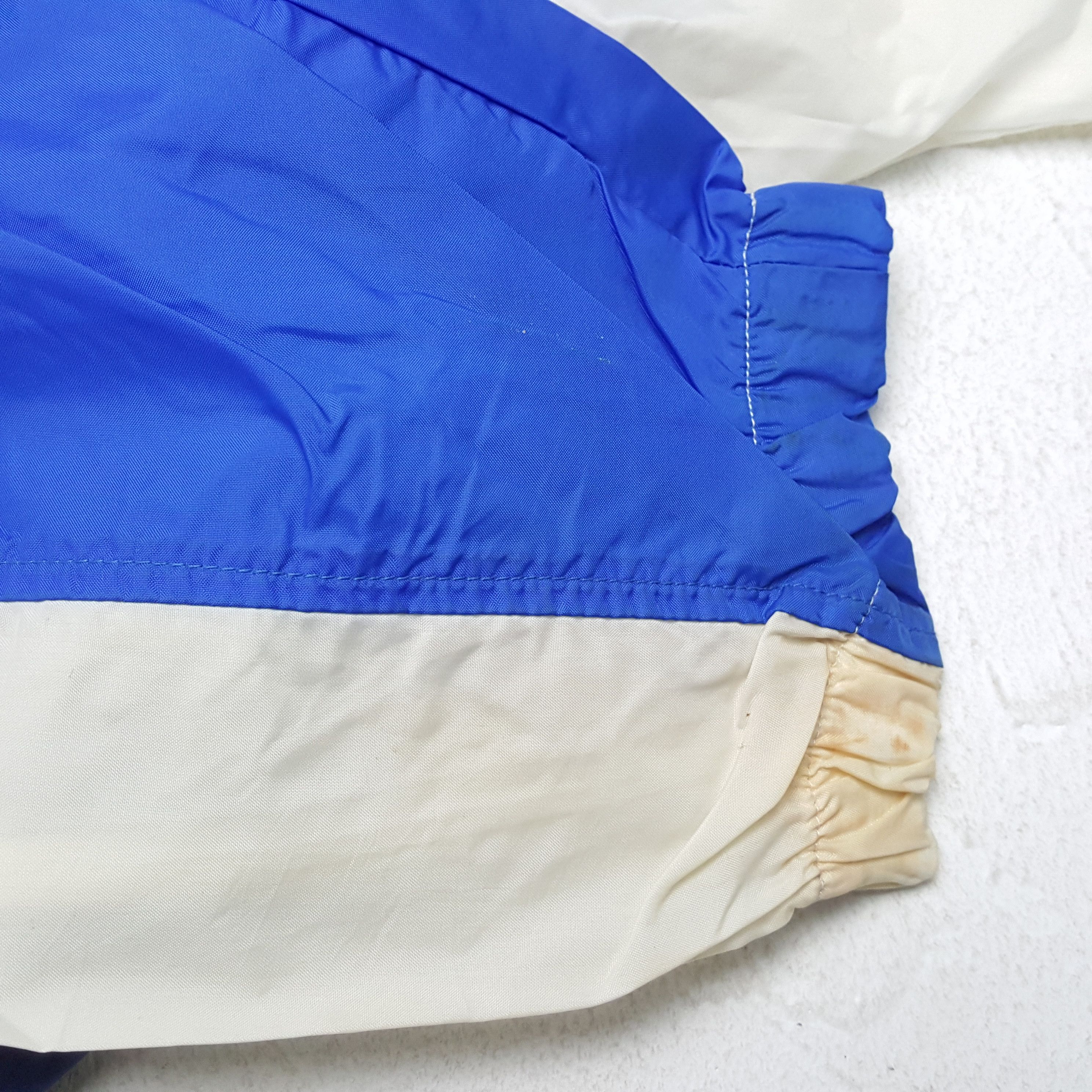 Nike × Vintage NIKE Sportswear Small Logo Design Windbreaker Jacket Size US XXL / EU 58 / 5 - 7 Thumbnail