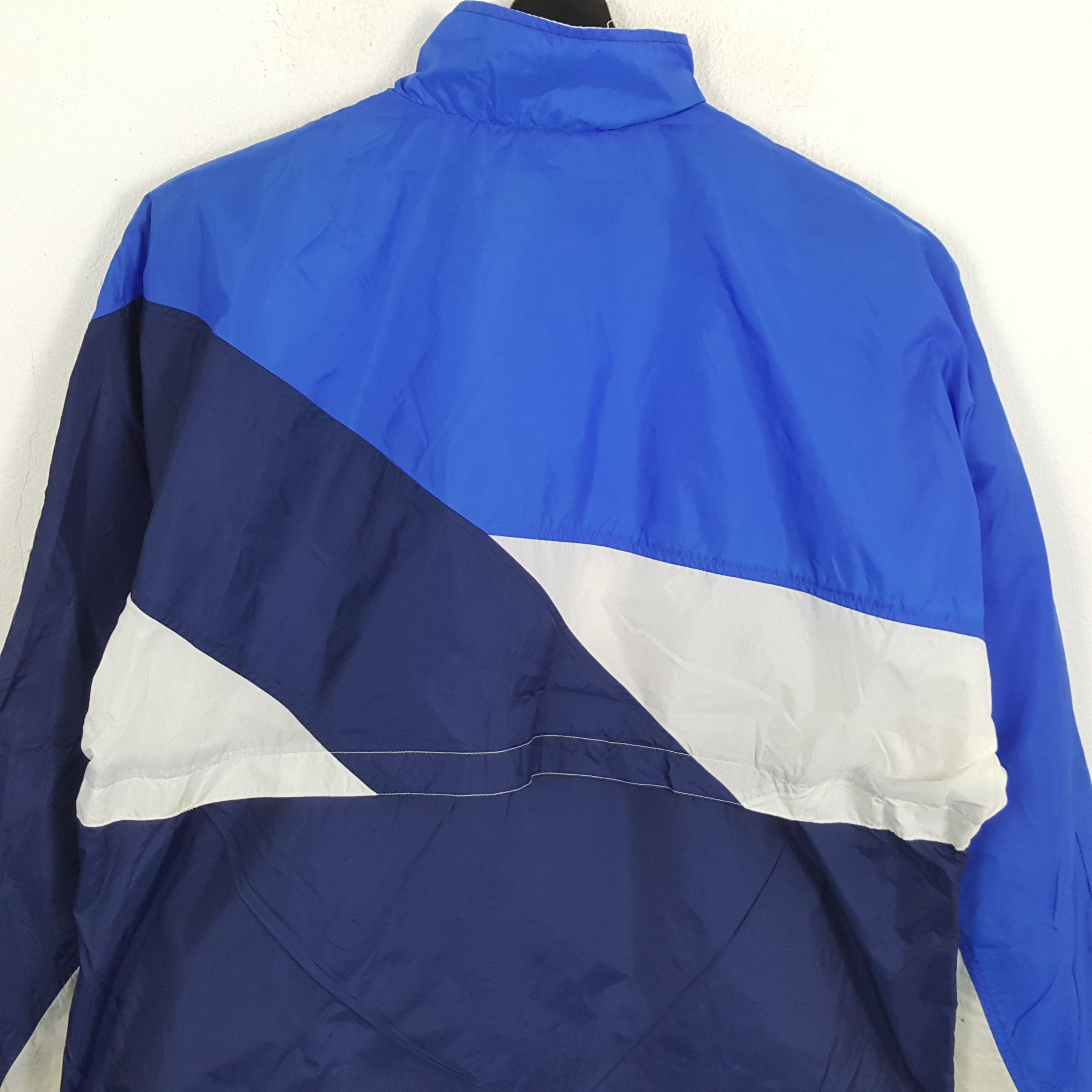 Nike × Vintage NIKE Sportswear Small Logo Design Windbreaker Jacket Size US XXL / EU 58 / 5 - 4 Thumbnail