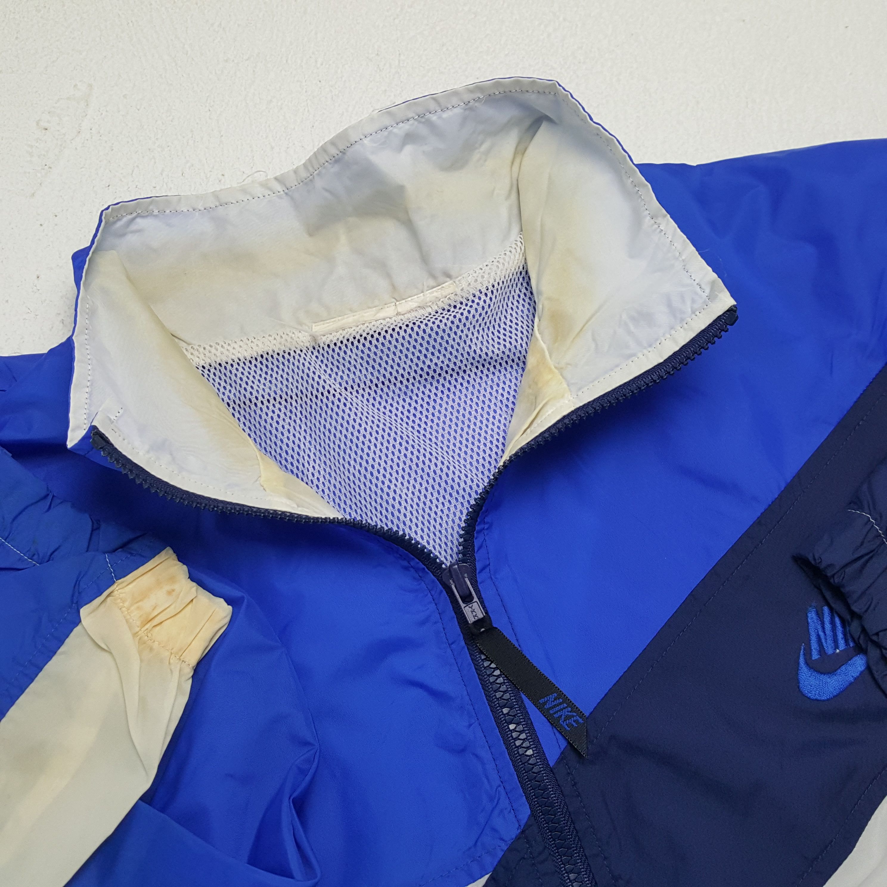 Nike × Vintage NIKE Sportswear Small Logo Design Windbreaker Jacket Size US XXL / EU 58 / 5 - 11 Thumbnail