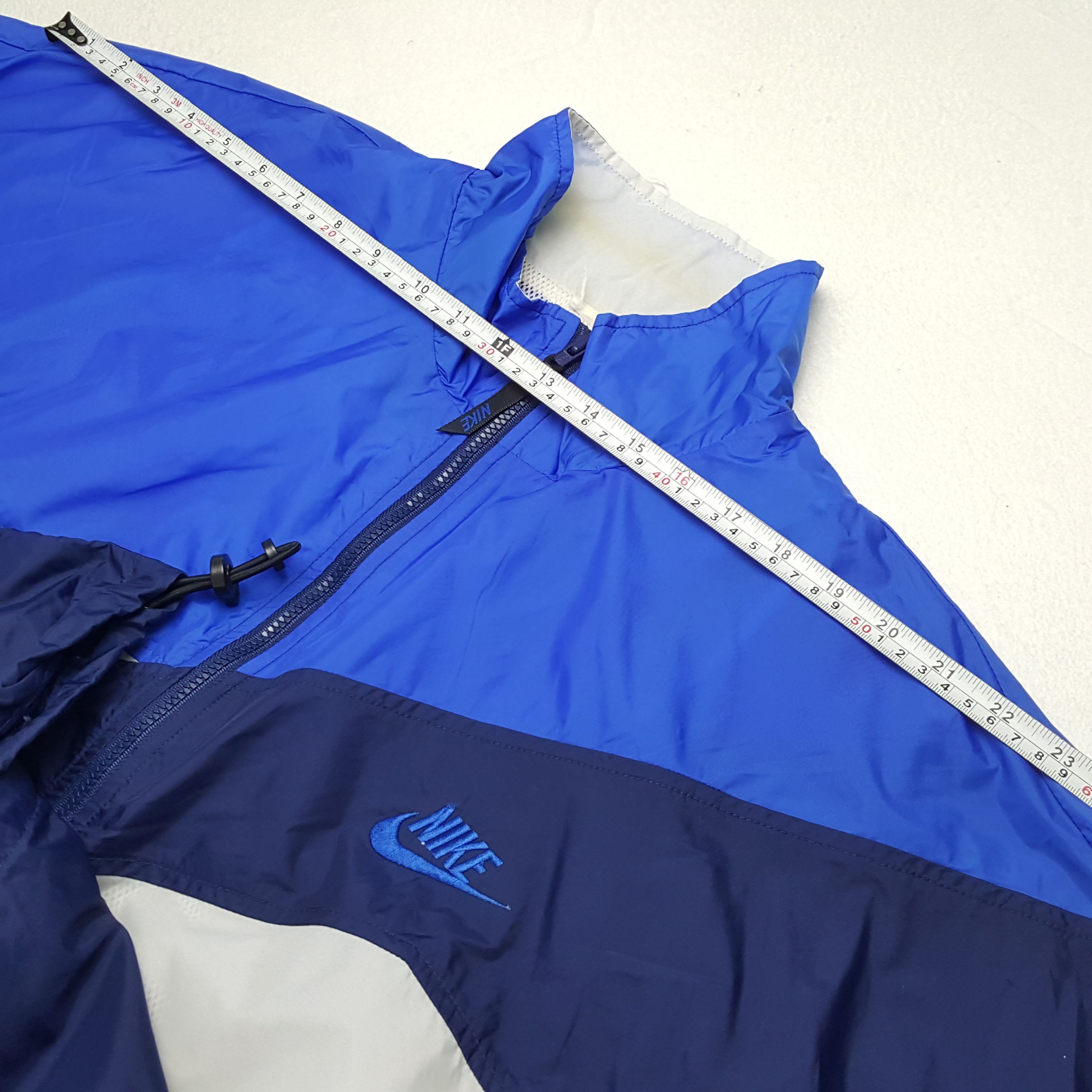 Nike × Vintage NIKE Sportswear Small Logo Design Windbreaker Jacket Size US XXL / EU 58 / 5 - 5 Thumbnail