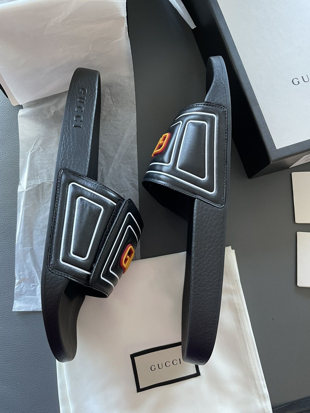 Gucci Rare Brand NEW Gucci Logo Leather Sldies Limited Edition Size US 11.5 / EU 44-45 - 22 Thumbnail