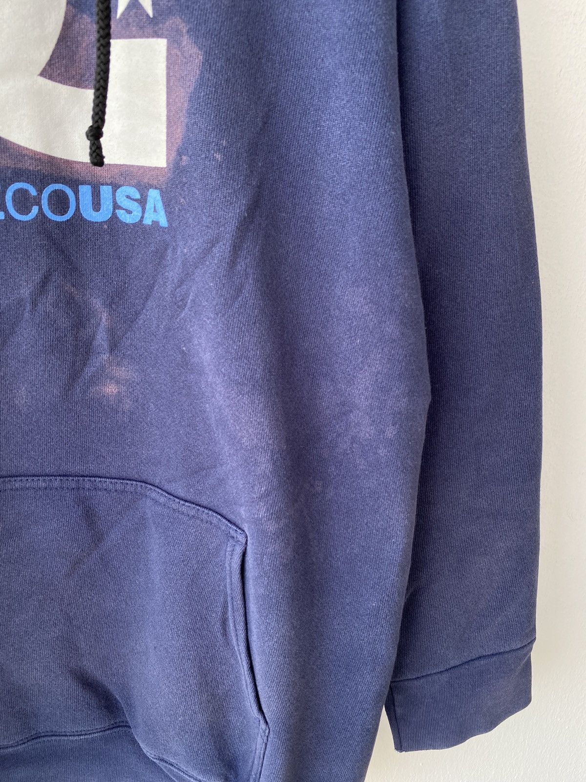 DC Vintage 90s Sunfaded DC Big Logo Pullover Hoodies Size US M / EU 48-50 / 2 - 5 Thumbnail