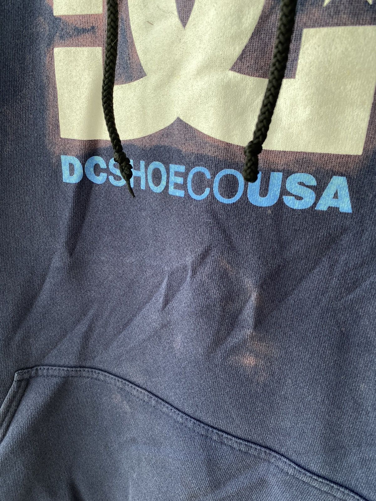 DC Vintage 90s Sunfaded DC Big Logo Pullover Hoodies Size US M / EU 48-50 / 2 - 6 Thumbnail