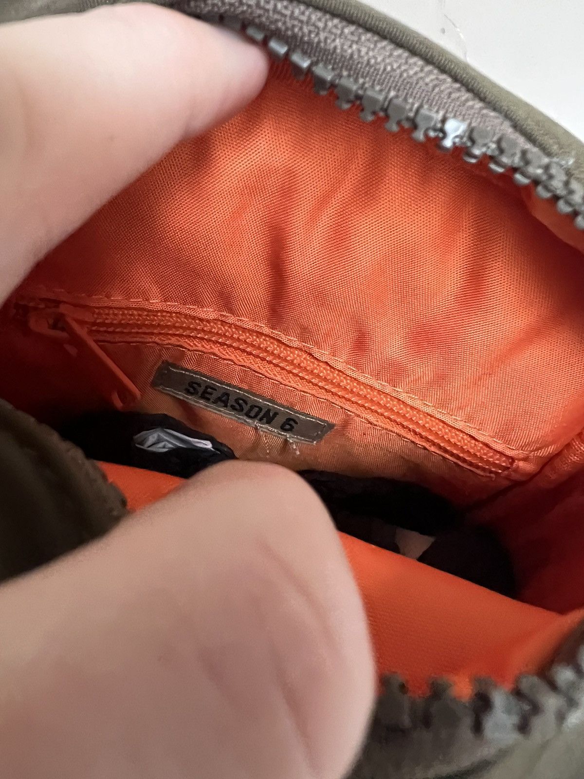 Yeezy Yeezy Season 6 Crossbody Bag NEW Size ONE SIZE - 14 Thumbnail