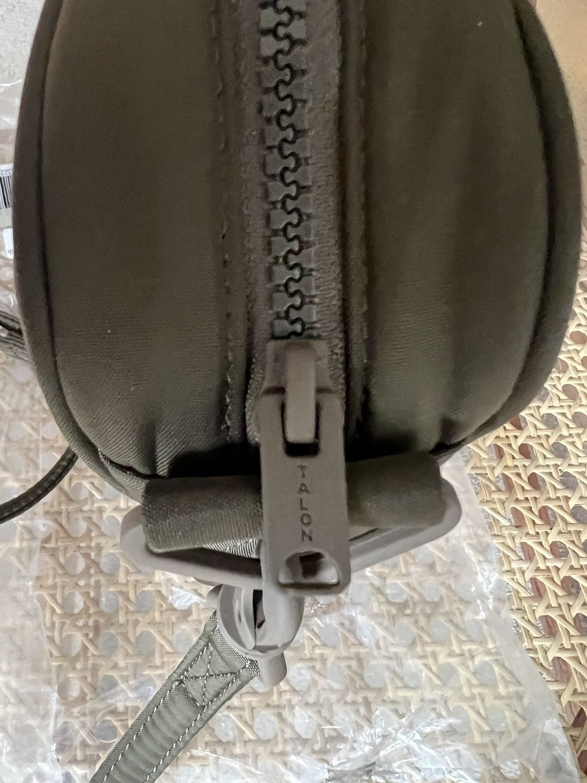 Yeezy Yeezy Season 6 Crossbody Bag NEW Size ONE SIZE - 8 Thumbnail