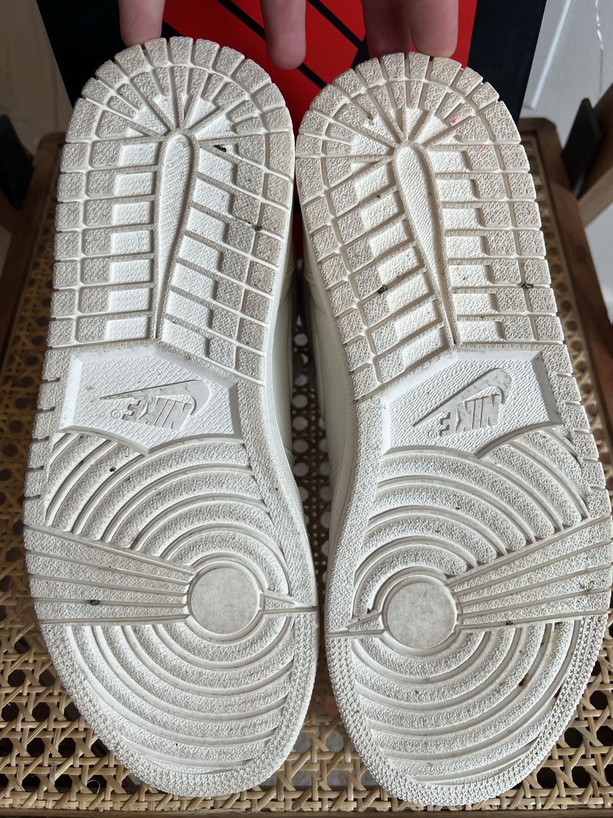 Jordan Brand × Nike Jordan 1 Retro High Og Sail Size US 8.5 / EU 41-42 - 10 Thumbnail