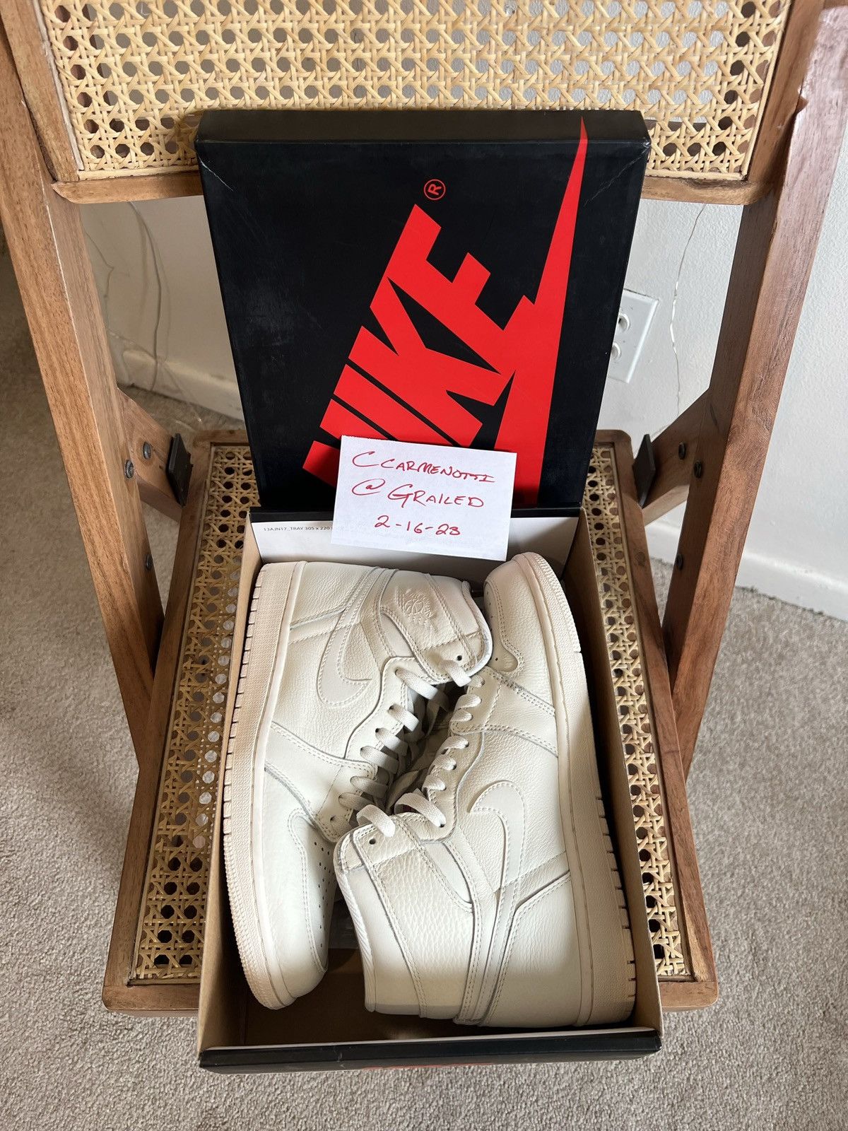 Jordan Brand × Nike Jordan 1 Retro High Og Sail Size US 8.5 / EU 41-42 - 1 Thumbnail