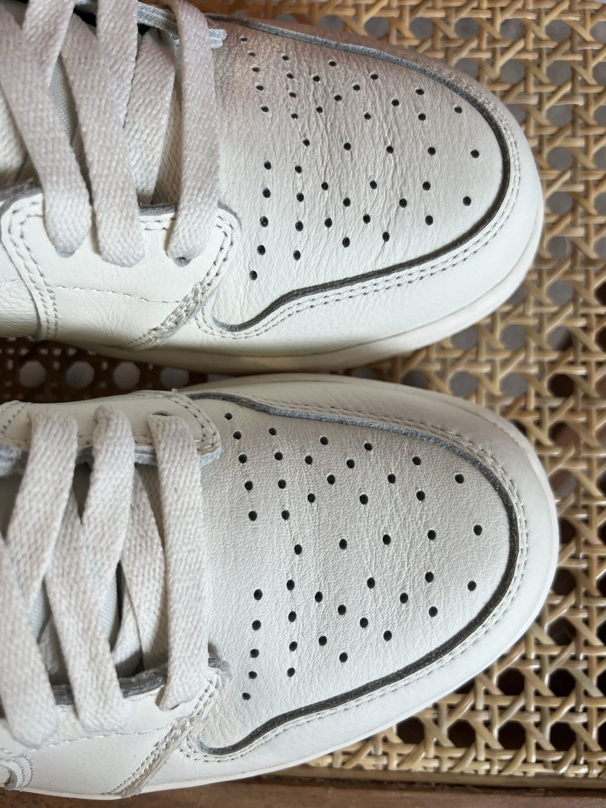 Jordan Brand × Nike Jordan 1 Retro High Og Sail Size US 8.5 / EU 41-42 - 17 Thumbnail