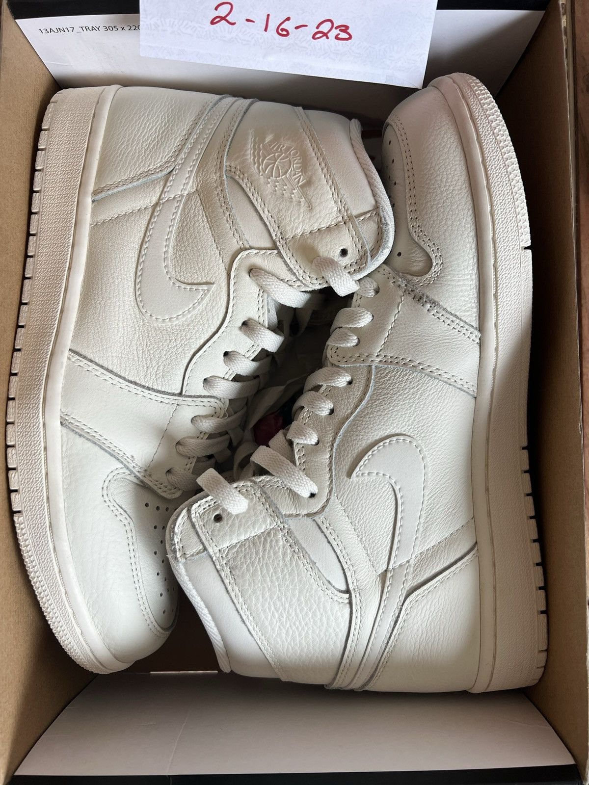 Jordan Brand × Nike Jordan 1 Retro High Og Sail Size US 8.5 / EU 41-42 - 2 Thumbnail