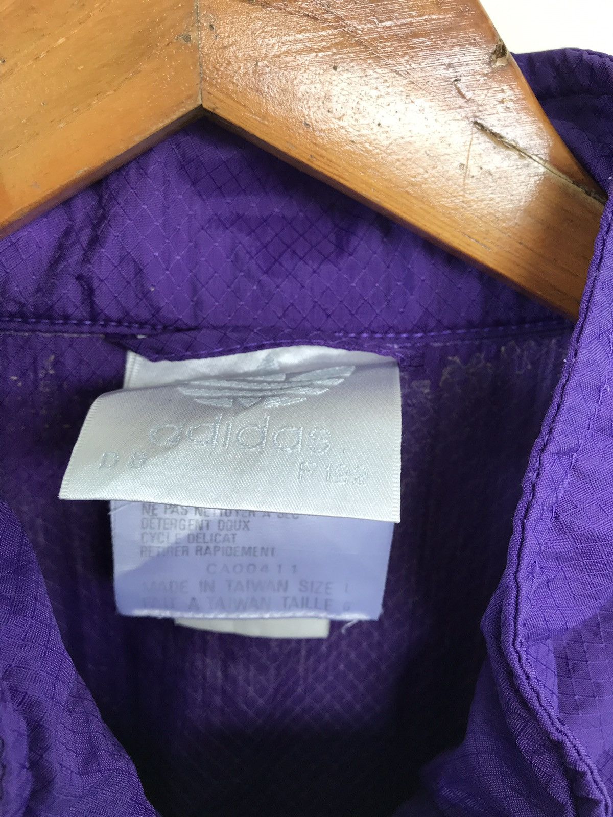 Adidas Vintage Adidas Big Logo Colourblock Windbreaker Streetwear Size US L / EU 52-54 / 3 - 2 Thumbnail