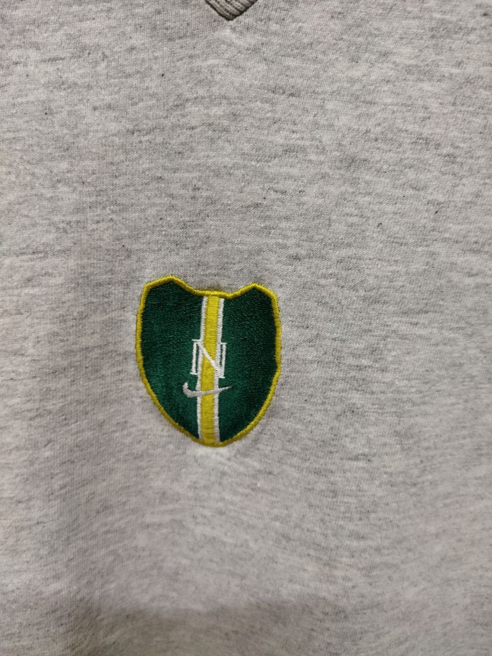 Nike Vintage NIKE V-neck Tshirt Size US L / EU 52-54 / 3 - 6 Thumbnail