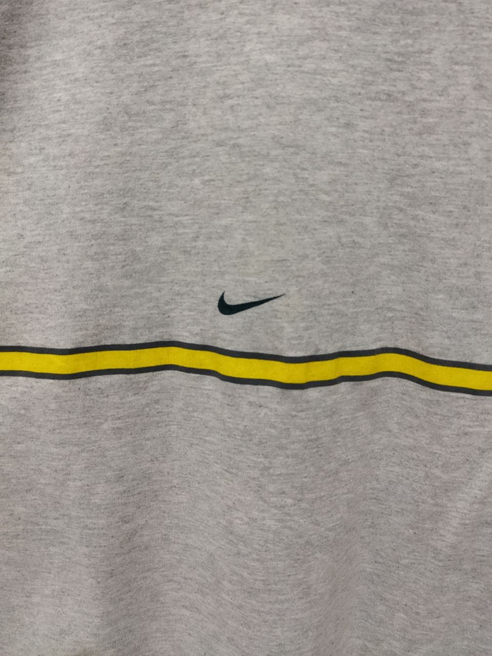 Nike Vintage NIKE V-neck Tshirt Size US L / EU 52-54 / 3 - 3 Thumbnail