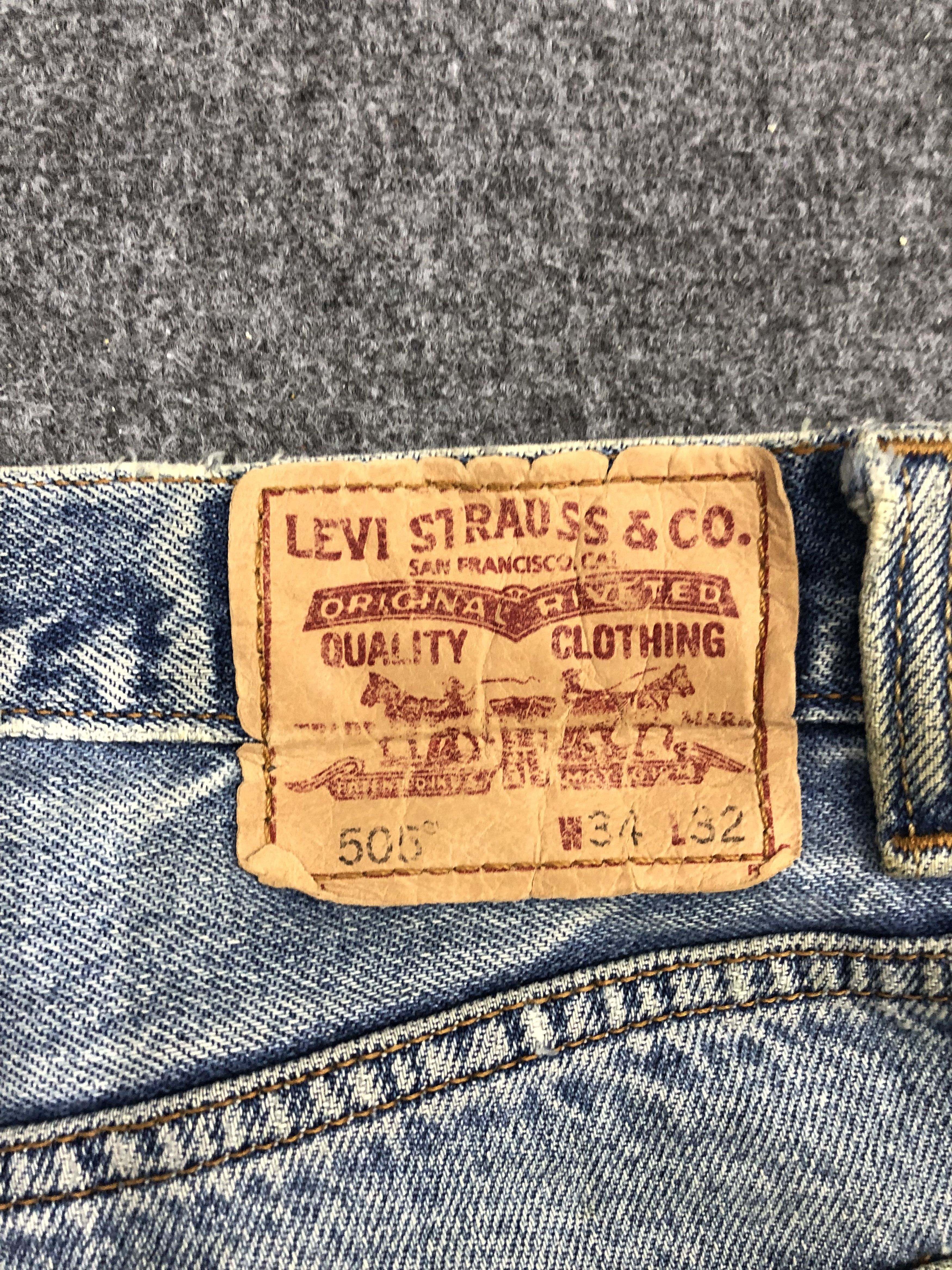 Levi's × Vintage Vintage Levis 505 Faded Blue Baggy Jeans Size US 34 / EU 50 - 5 Thumbnail