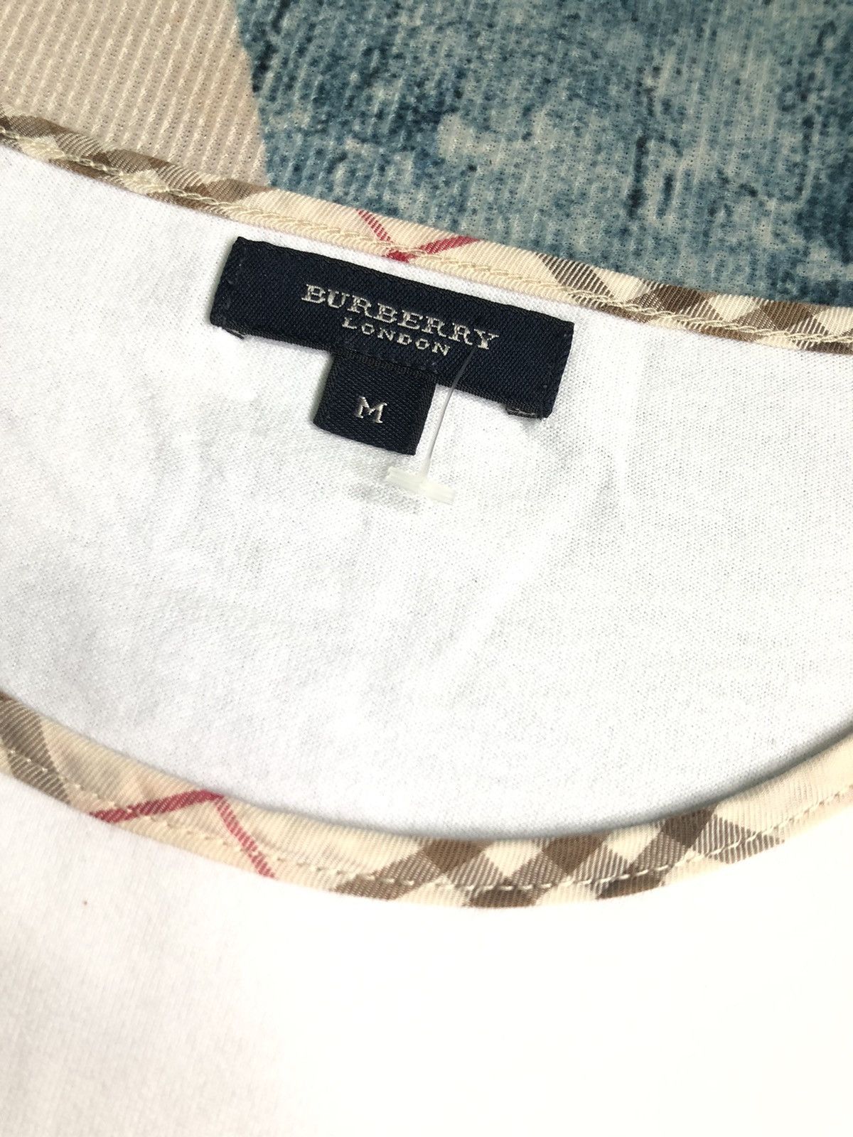 Burberry × Vintage VINTAGE BURBERRY NOVA CHECK ROUND NECK SMALL LOGO SHIRT Size US S / EU 44-46 / 1 - 3 Thumbnail