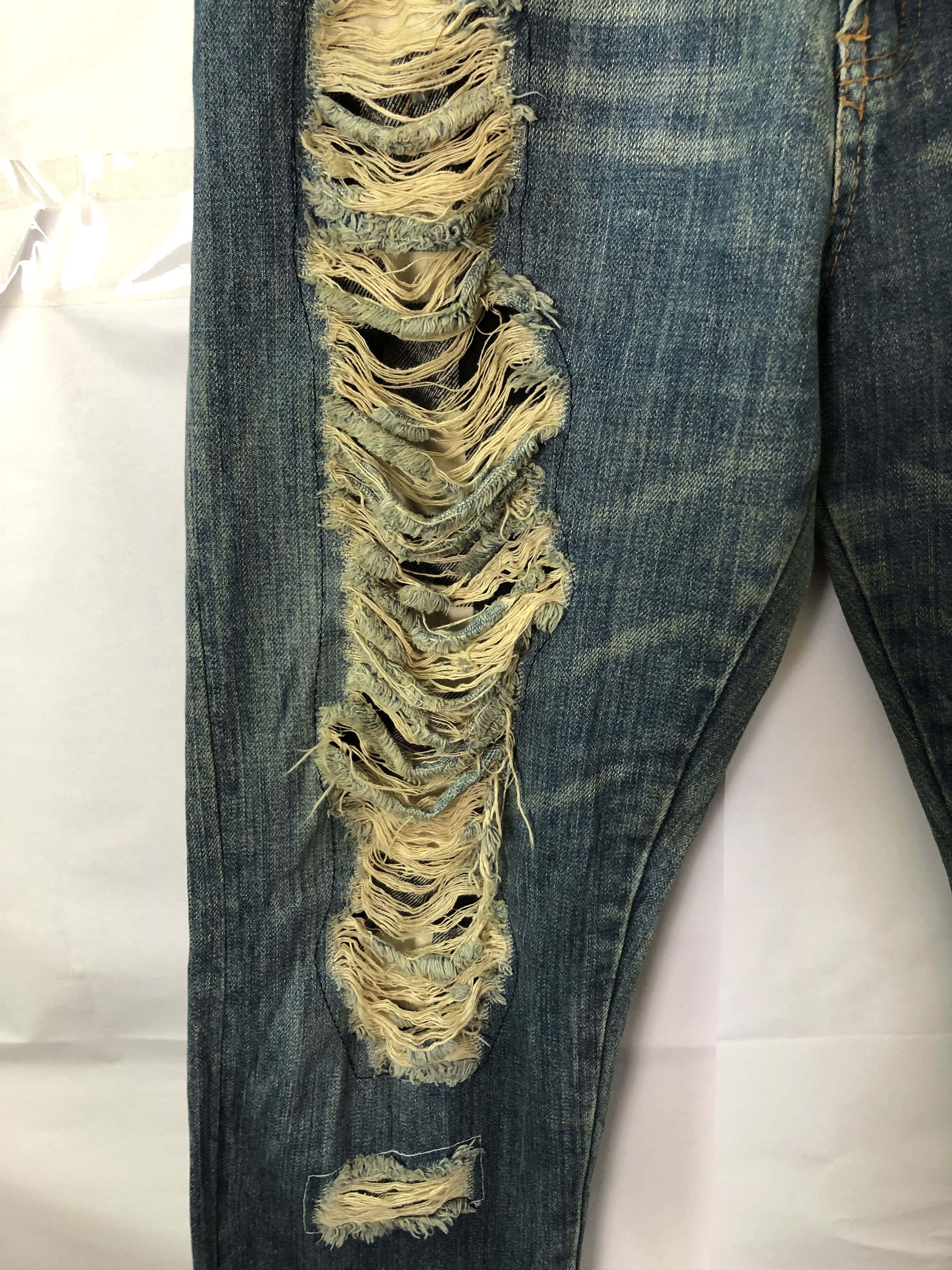 Japanese Brand Distressed Denim Pants Size US 34 / EU 50 - 7 Thumbnail