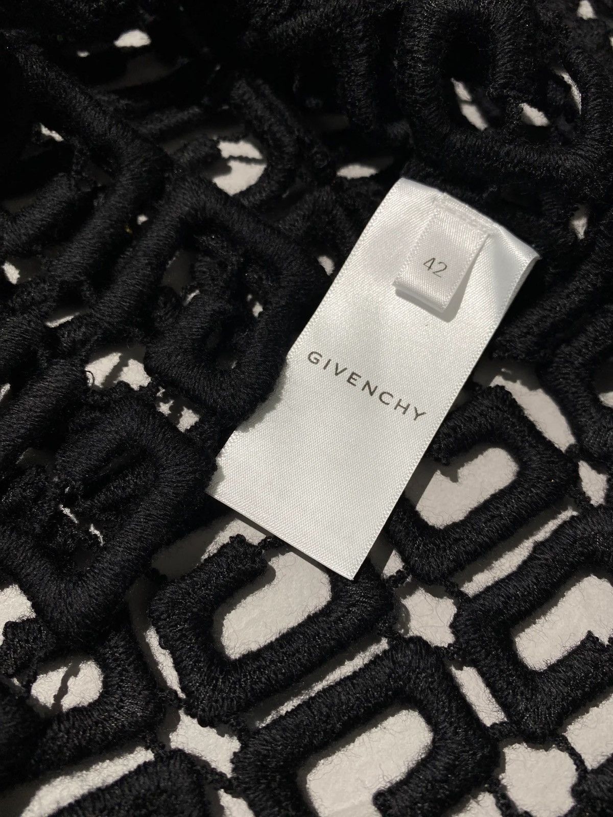 Givenchy $2,590 4G cutout guipure cardigan Size US M / EU 48-50 / 2 - 8 Thumbnail