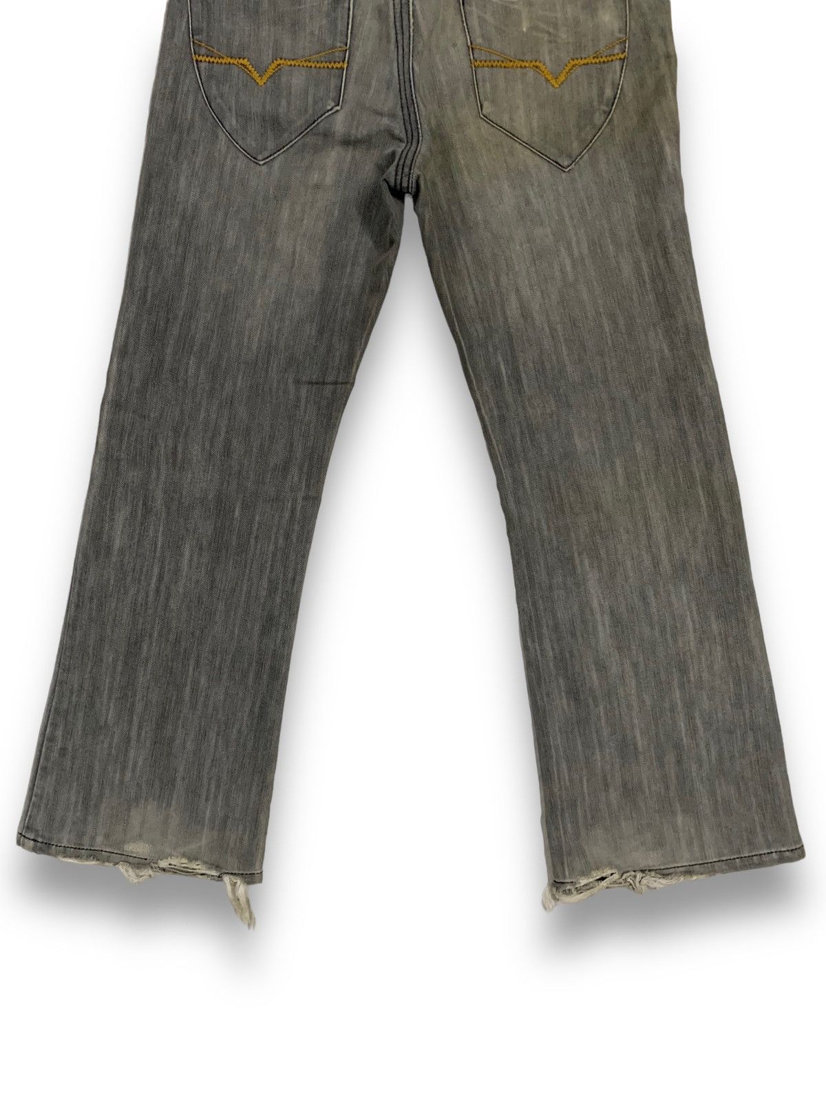 Guess Vintage Y2K Guess Faded Flare Bootcut Distressed Jeans Size US 30 / EU 46 - 14 Thumbnail