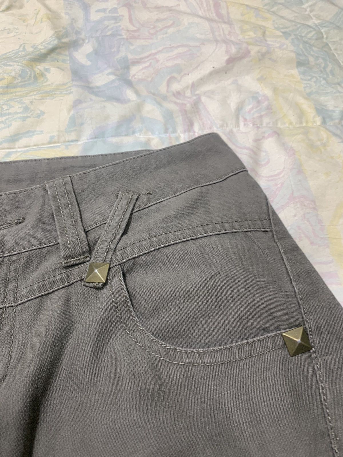 Japanese Brand Japanese brand woman flare studdes/spark cargo pants Size 30" / US 8 / IT 44 - 11 Thumbnail